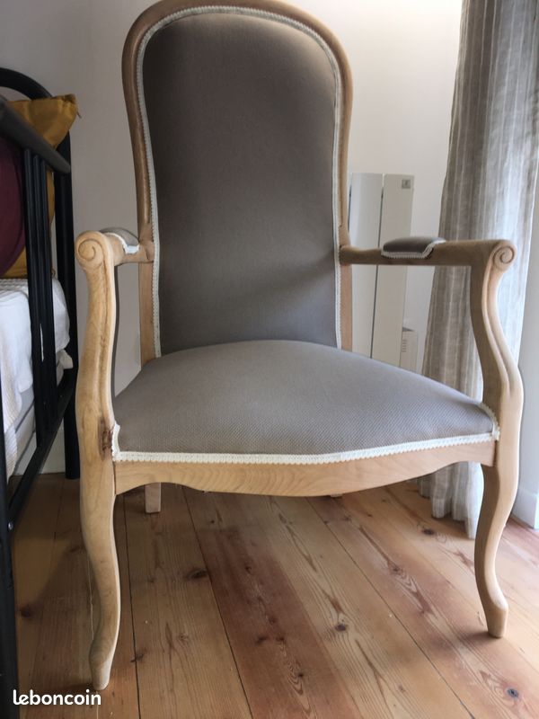 Voltaire chair