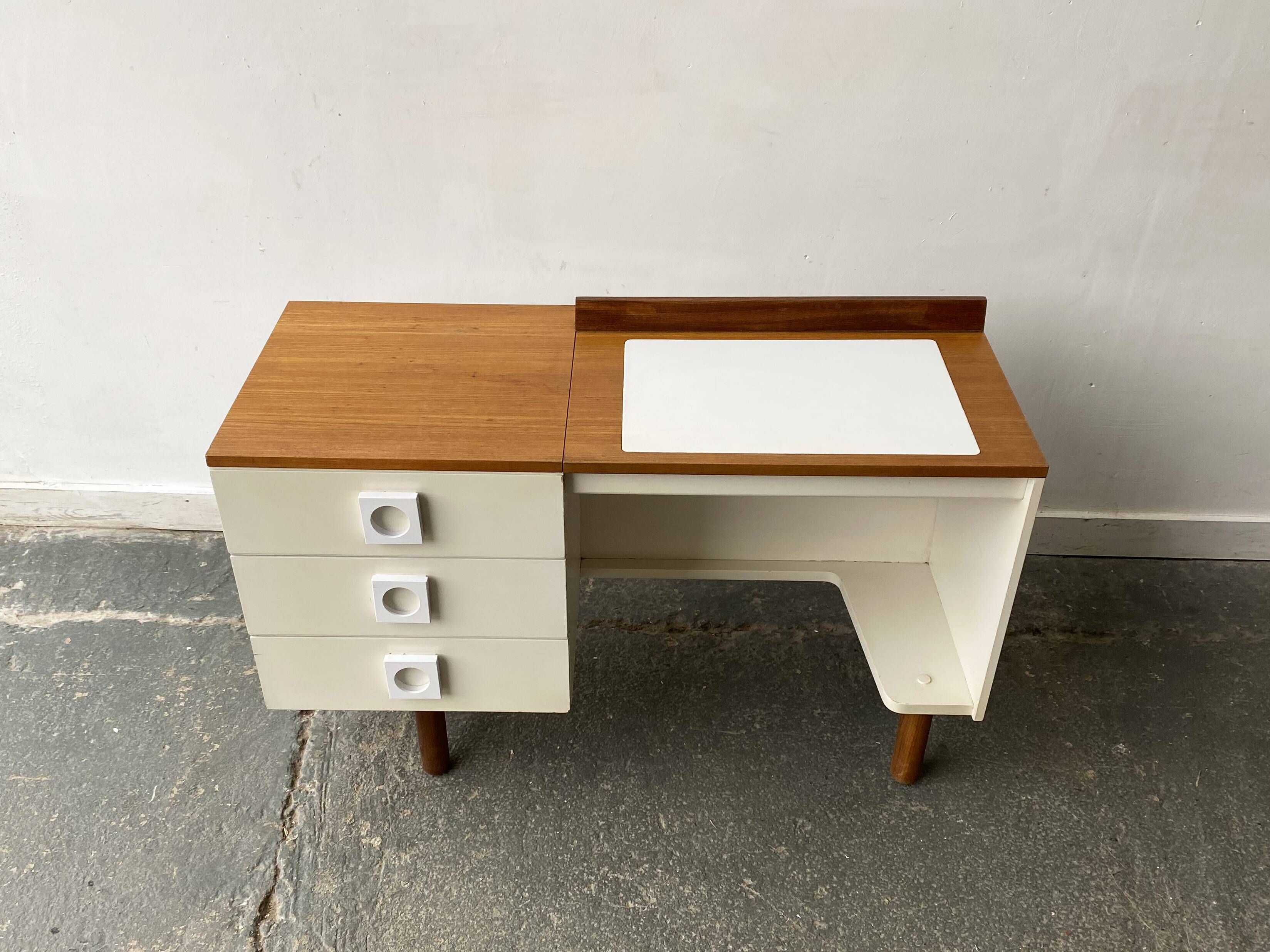 Mid century 1960’s desk/dressing table by Uniflex