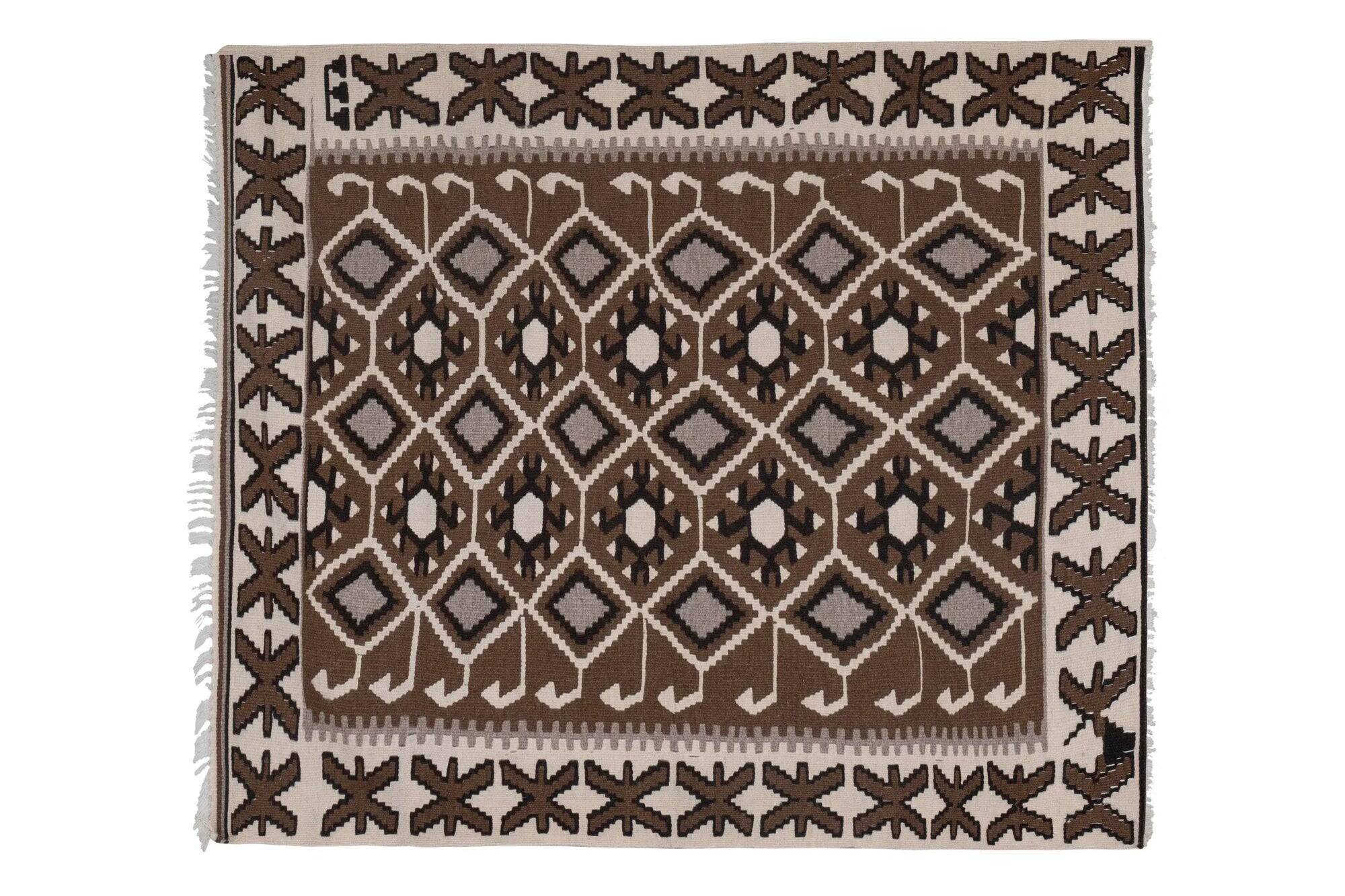 Vintage Turkish kilim, handwoven, 118x140 cm.