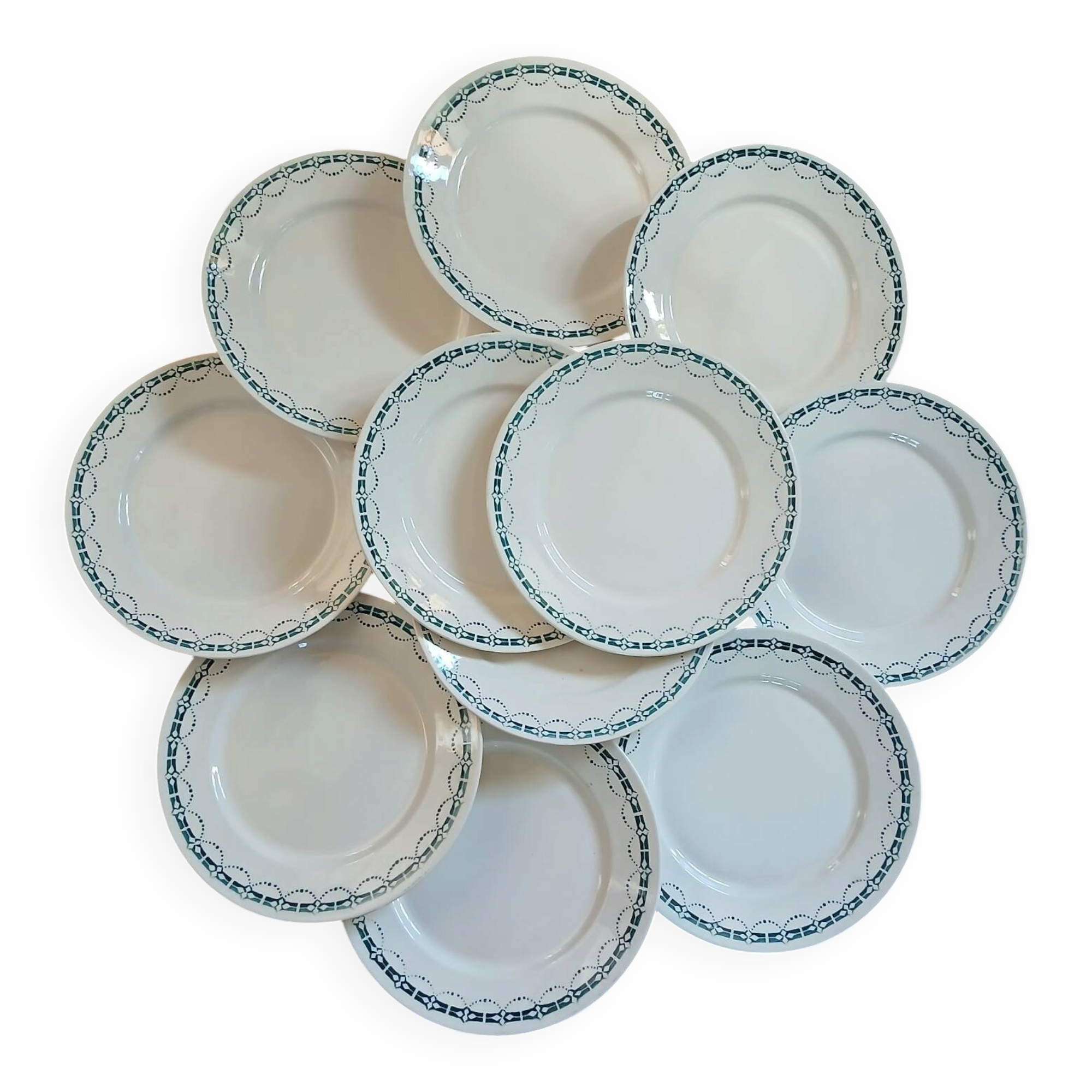 12 flat plates in ironstone from Badonviller