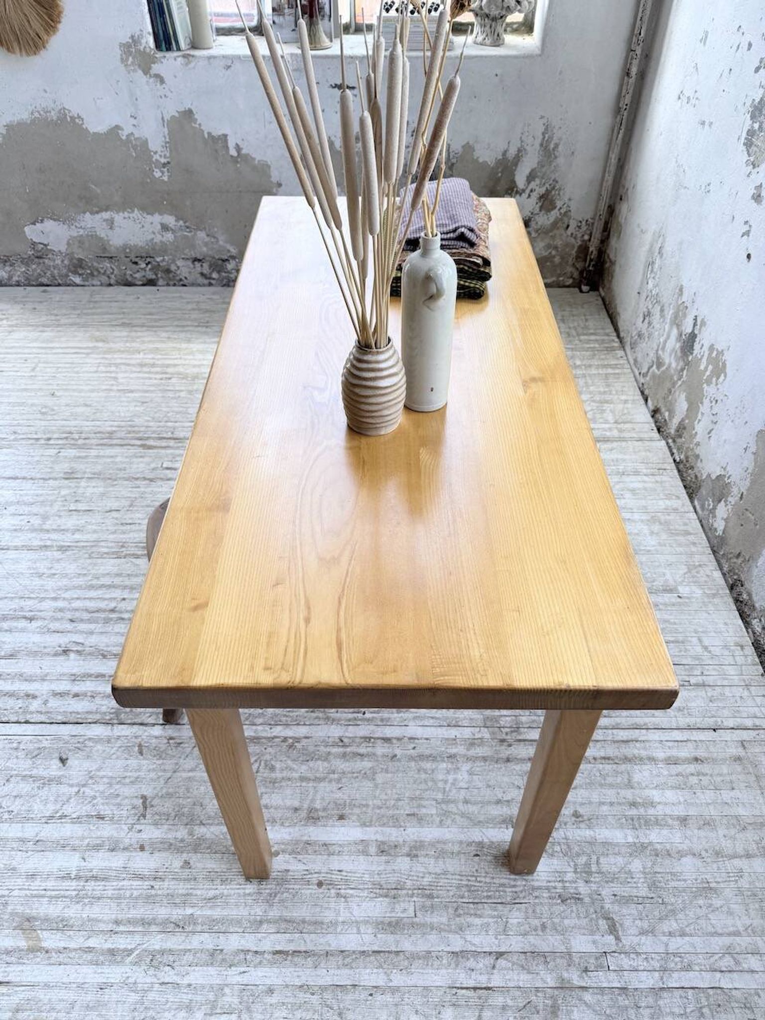Solid elm farmhouse table 150cm