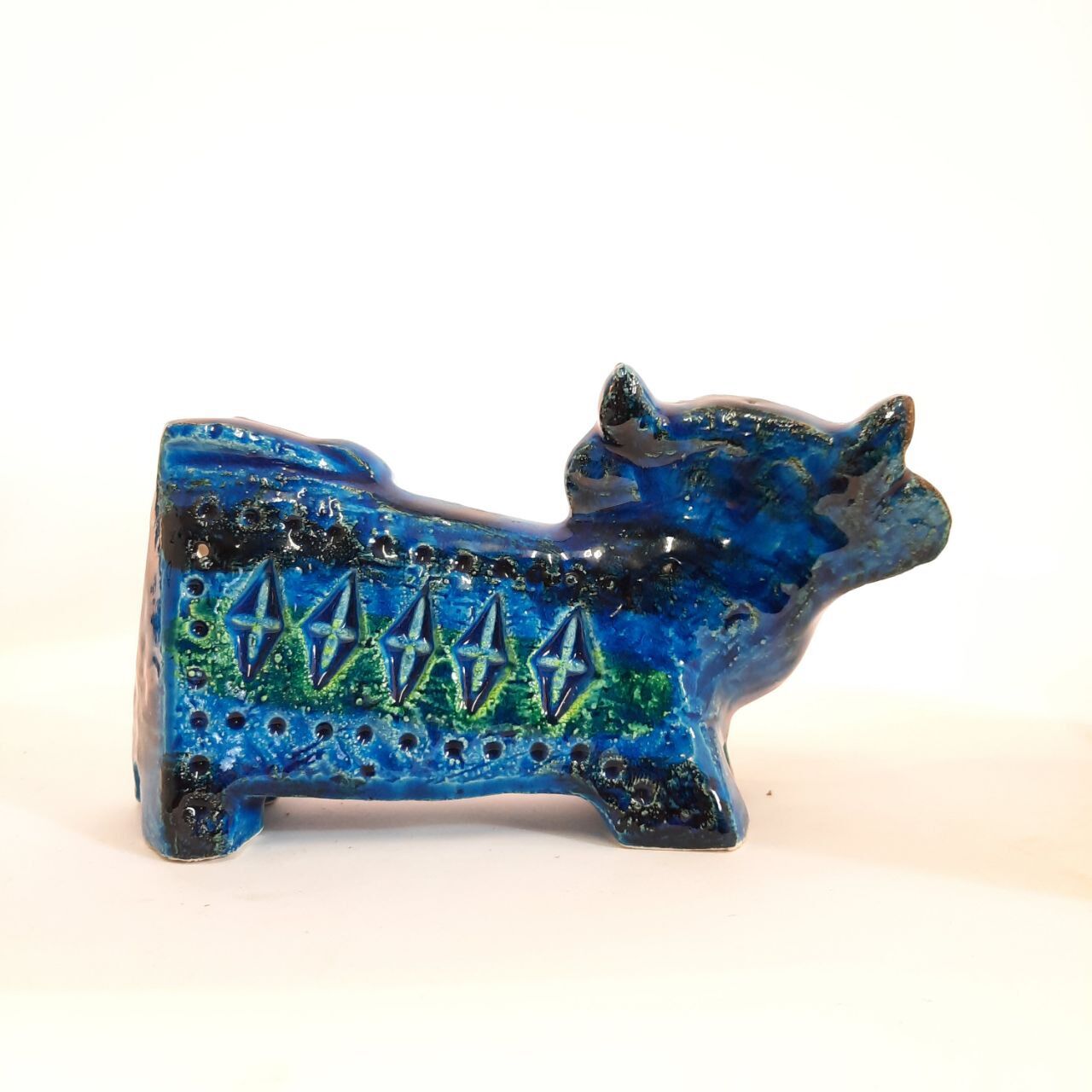 Vintage bull statue, design aldo londi for bitossi, rimini blue series.