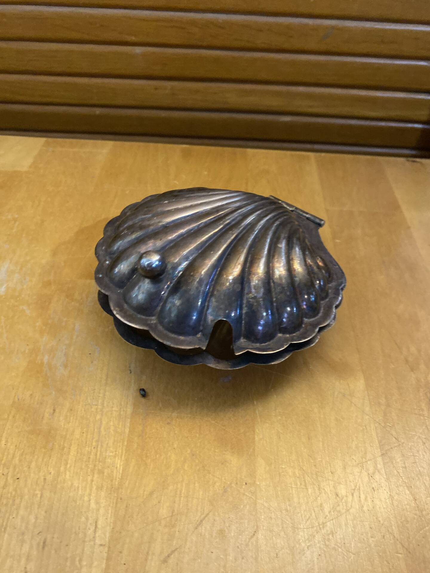 Vintage Silver-Plated Scallop Shell Butter Dish #E160