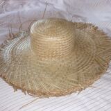 Braided straw capeline hat