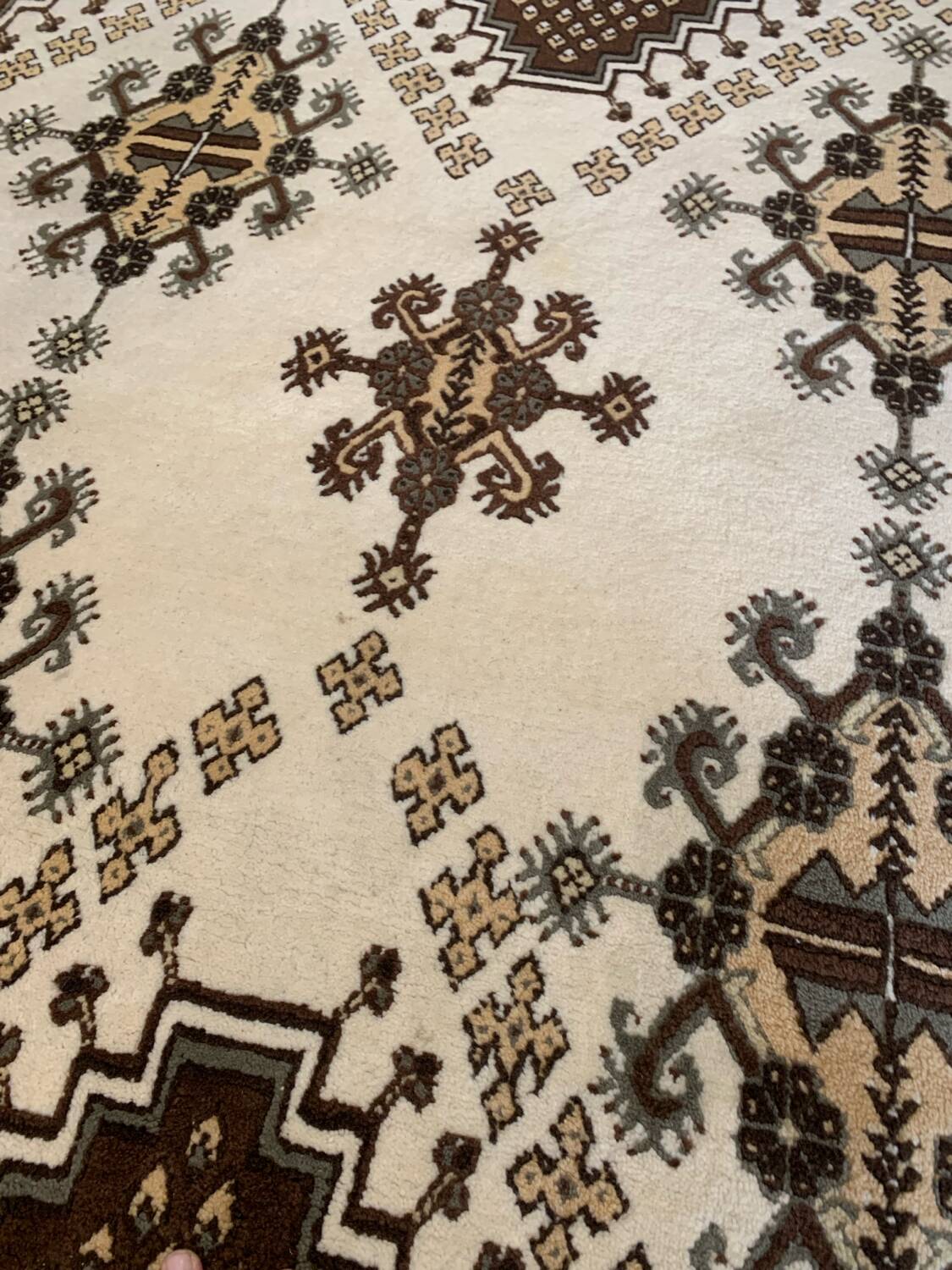 Vintage Persian oriental wool rug