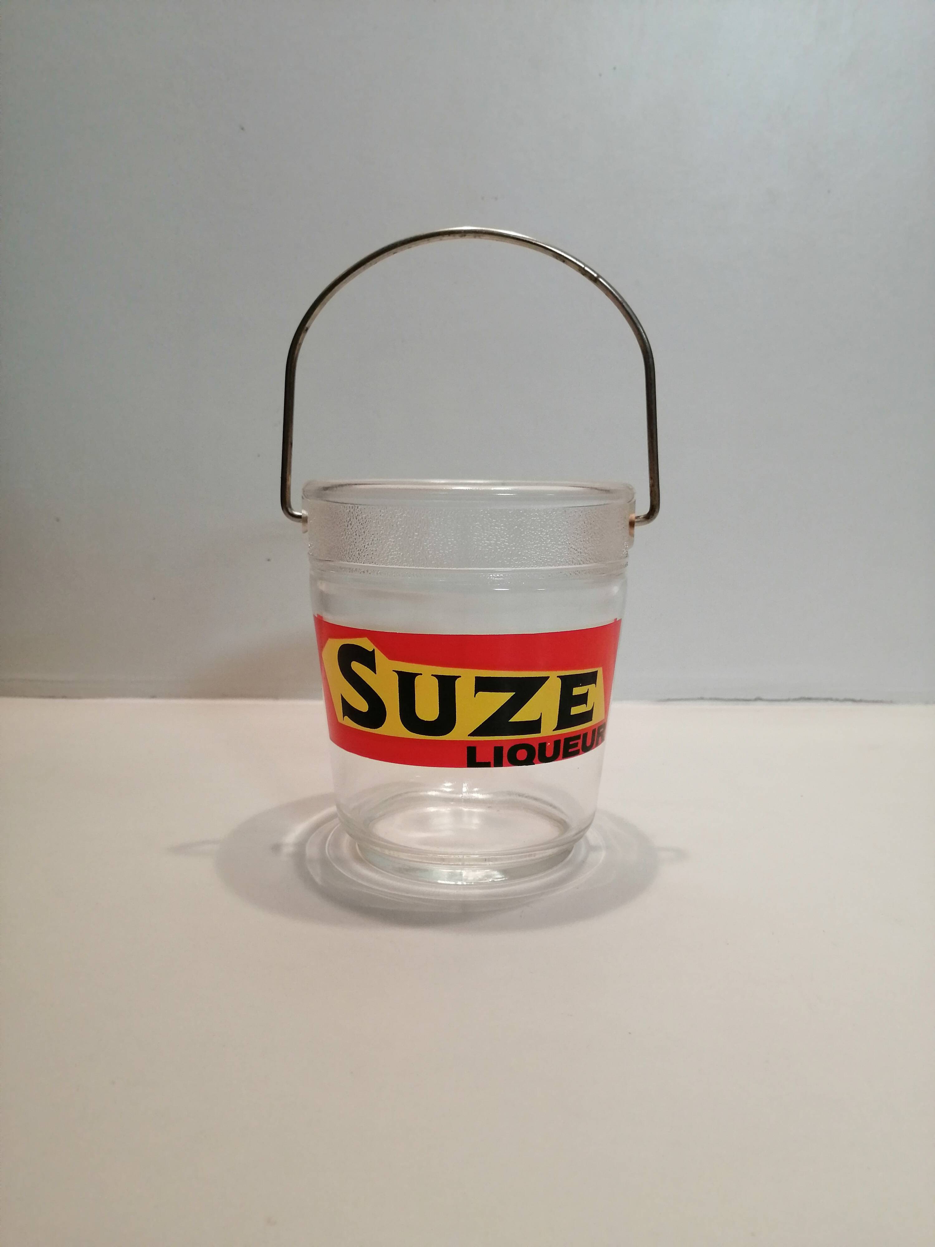 Advertising ice seal suze liqueur