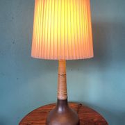 Herman A. Kähler pour la lampe de table en céramique Le Klint