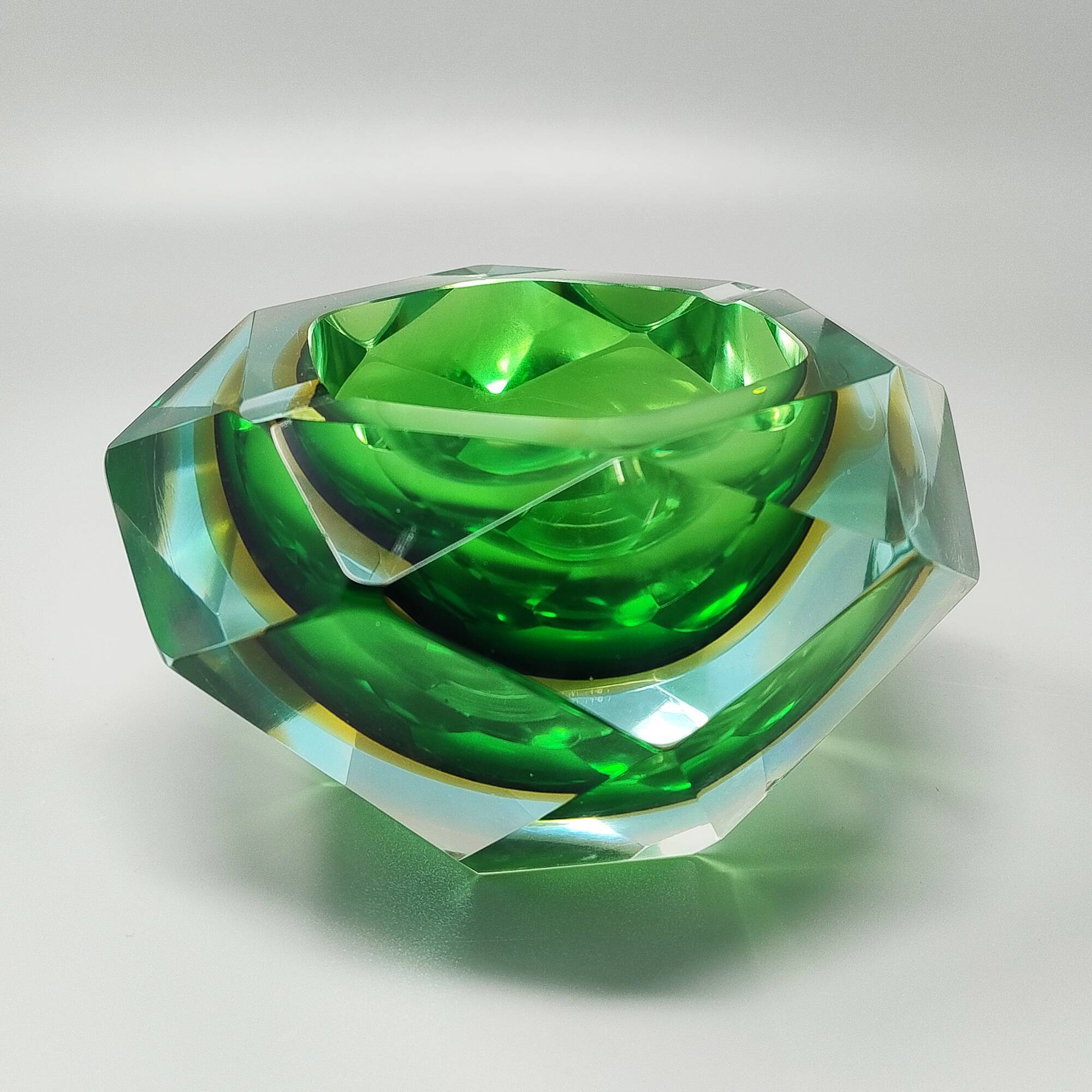 1960s Stunning large green and yellow ashtray/bowl/catchall by Flavio Poli for Seguso