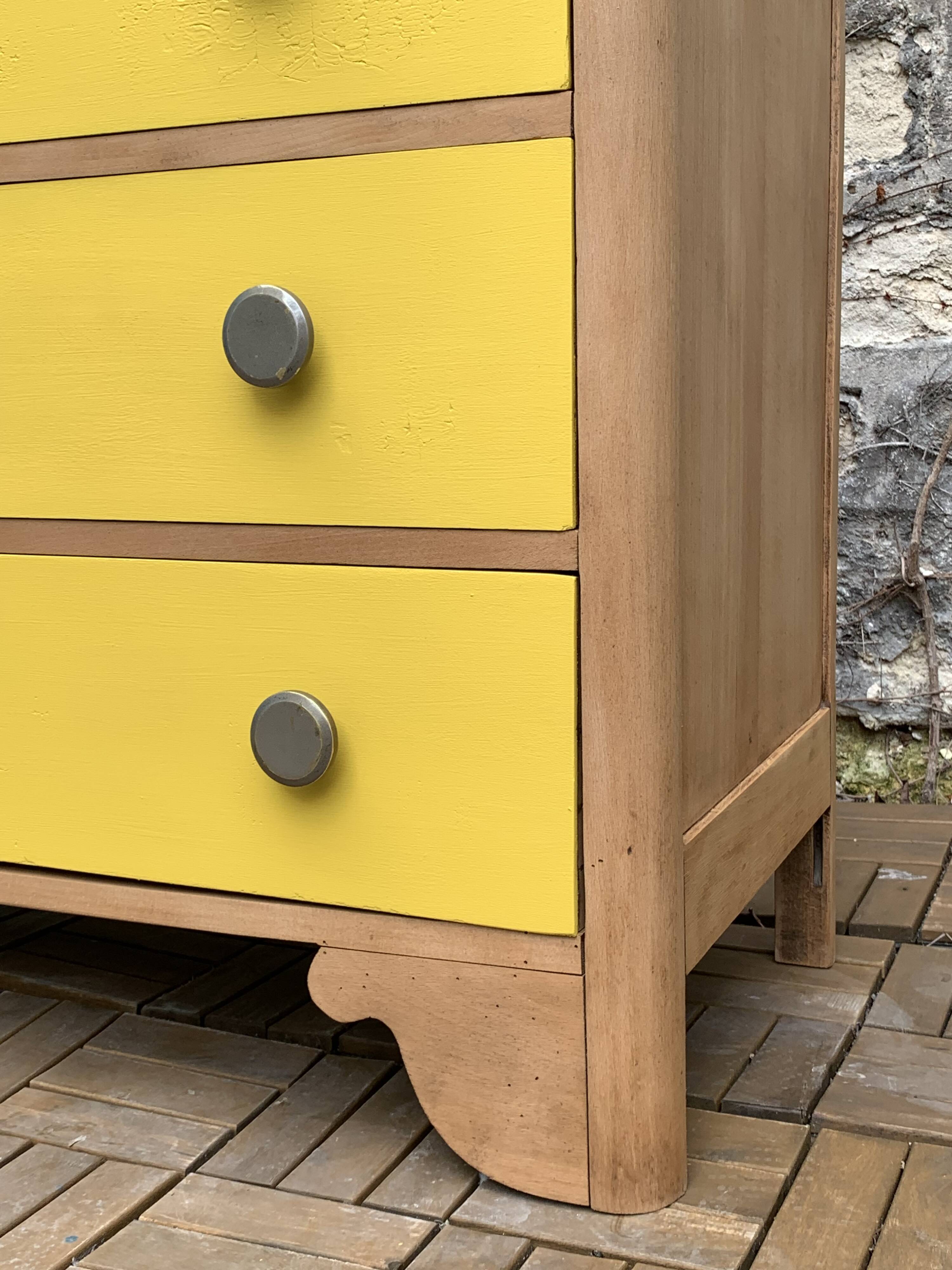 Commode art déco jaune poudré et bois brut