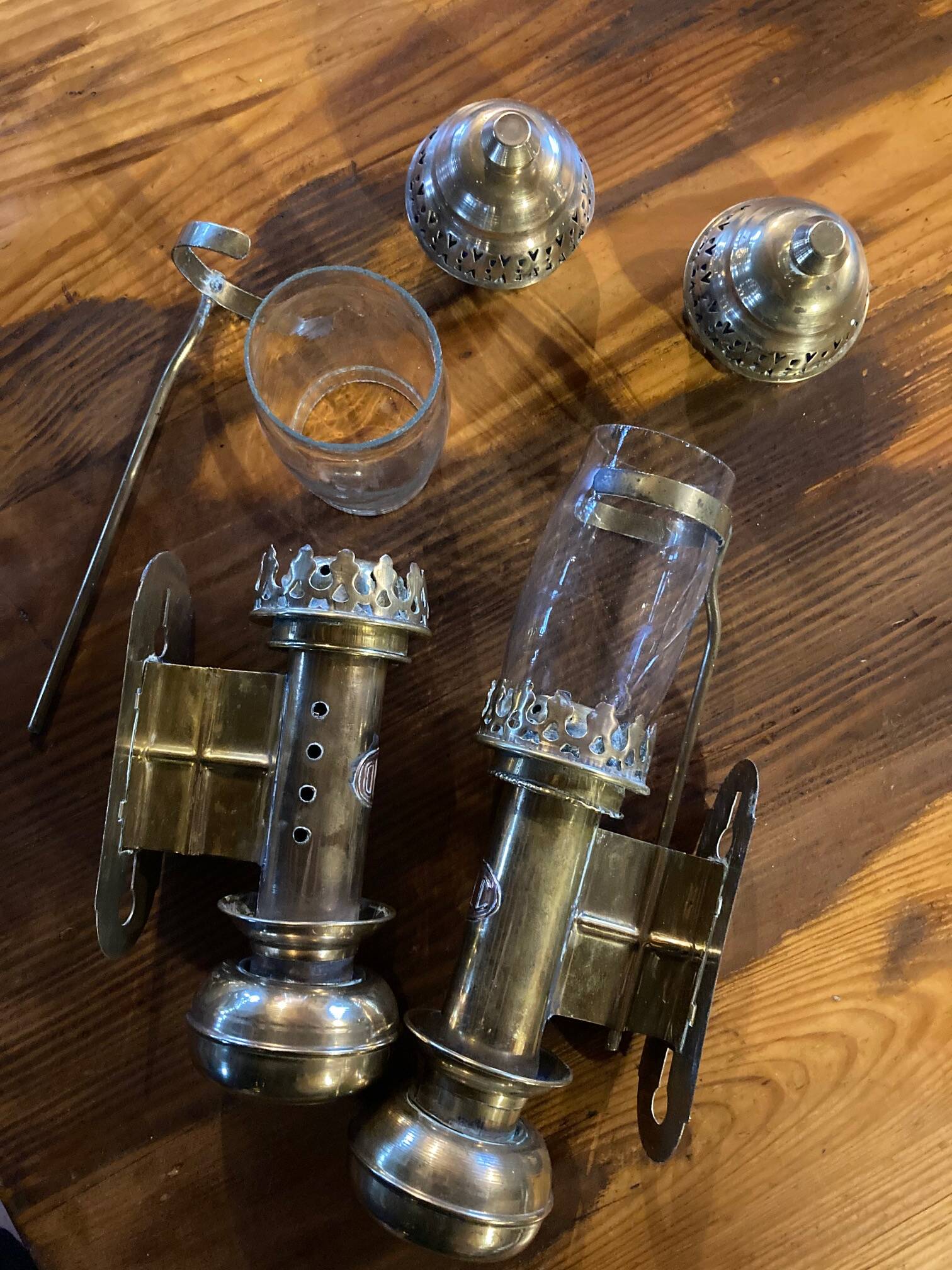 Pair of brass railway wall sconces, DLC Wagon Lit lamps