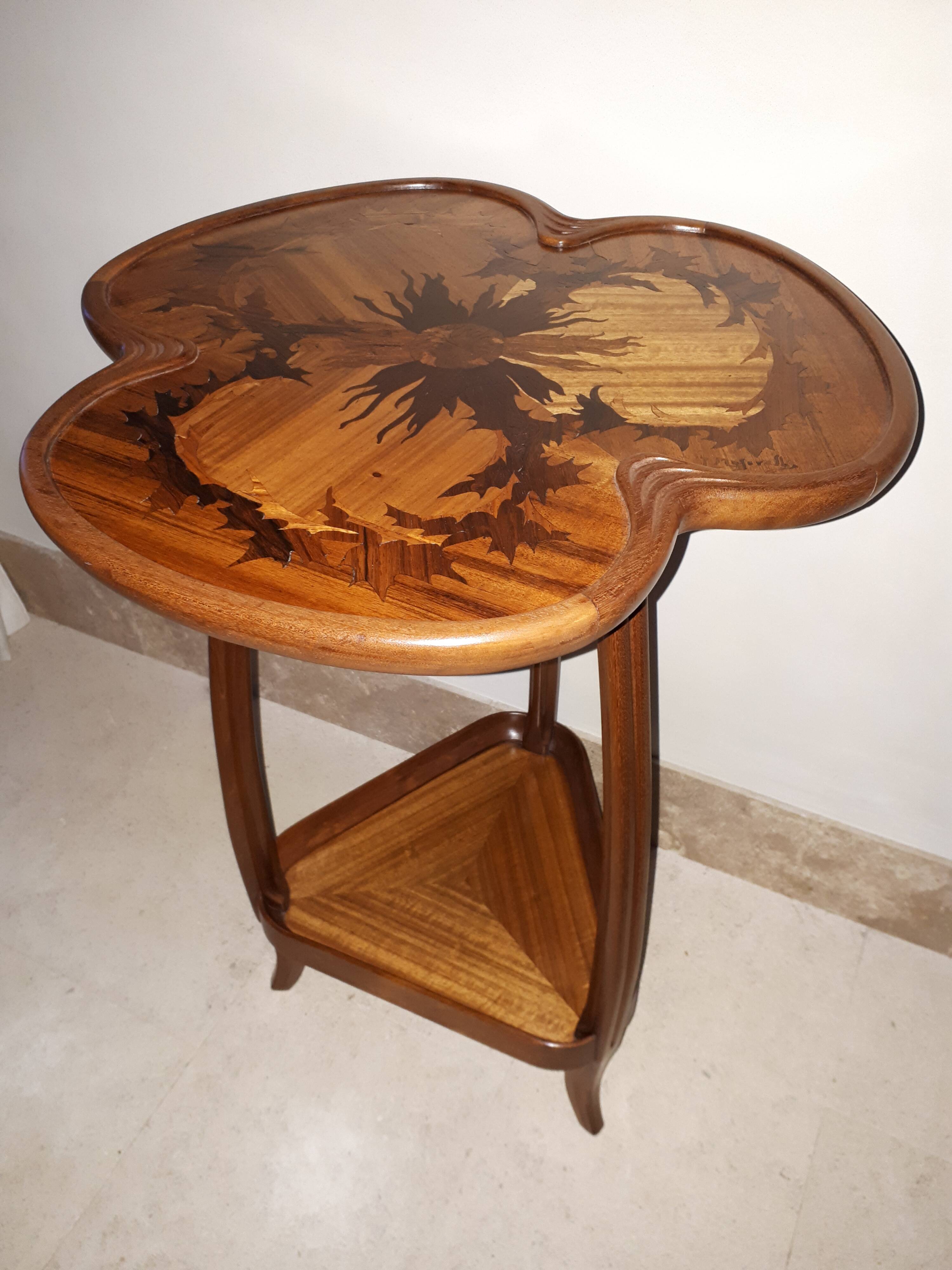 Majorelle pedestal table with thistle