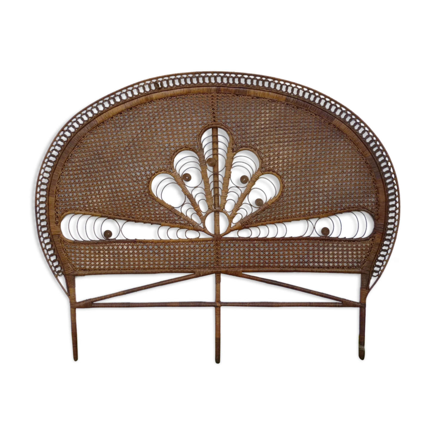 Braided and caning head of bed in wicker and rattan peacock