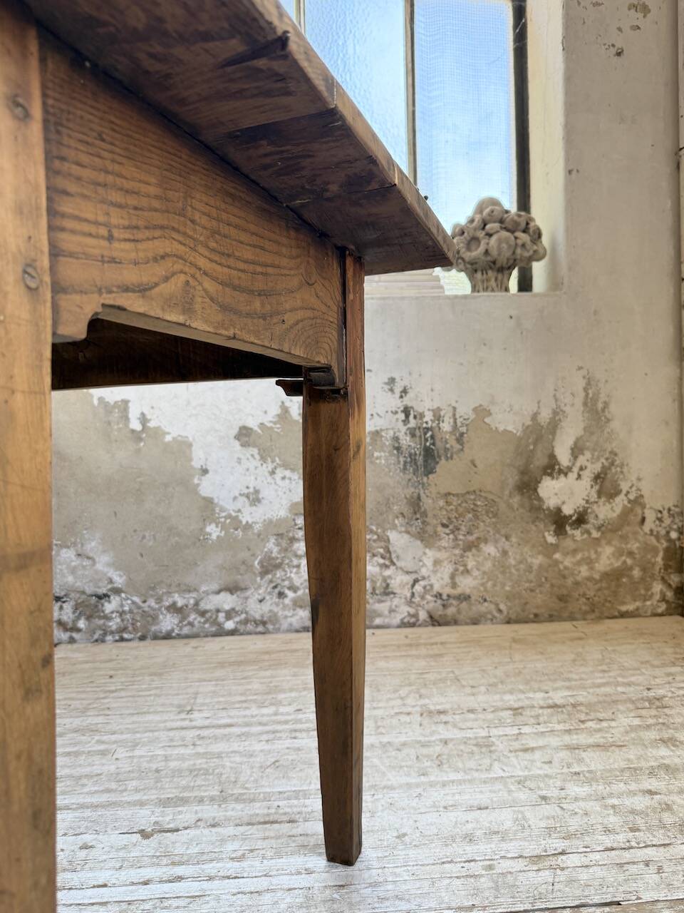 1950s oak farmhouse table with spindle legs