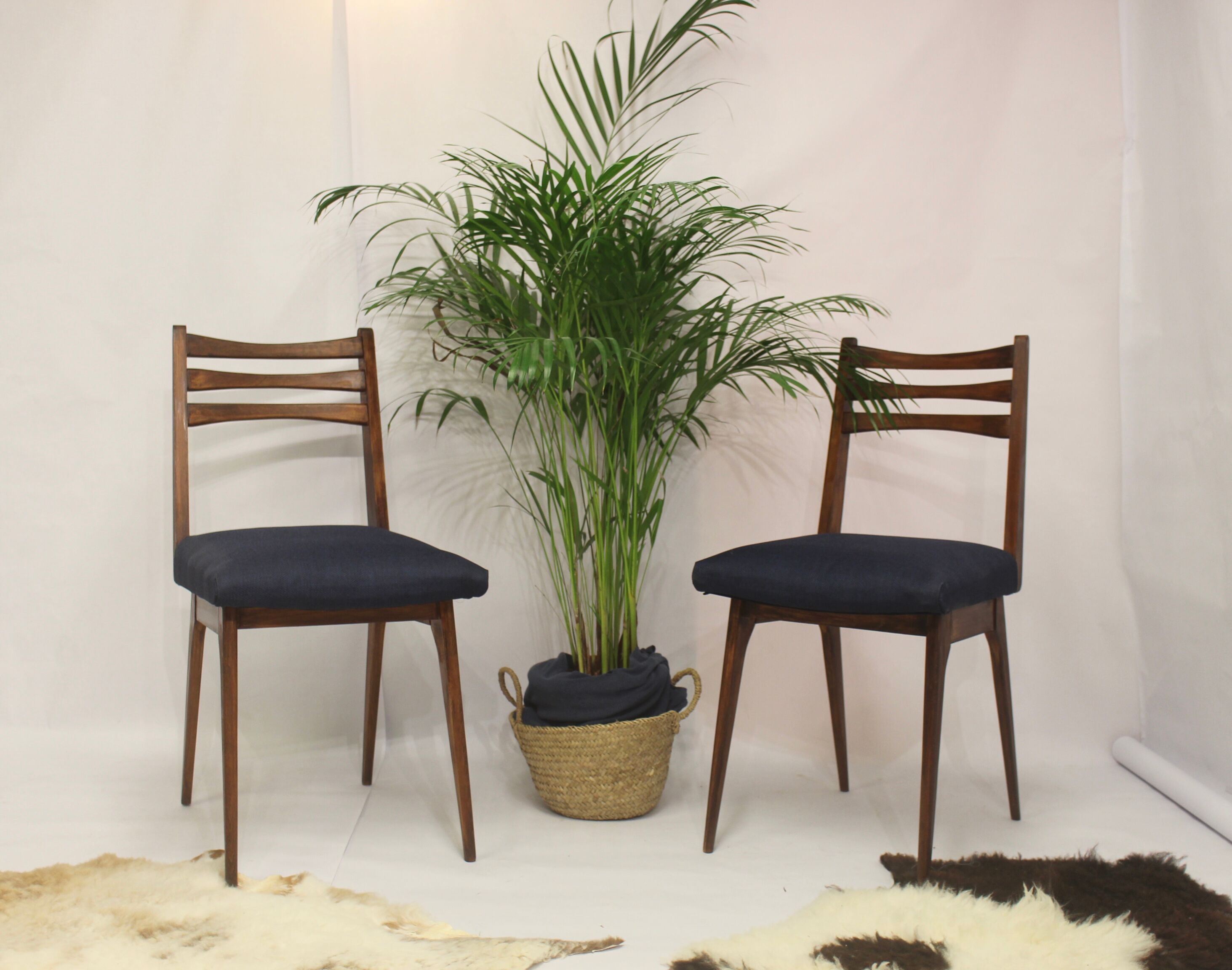 Pair of Scandinavian chairs seated night blue fabric restored, year 60.