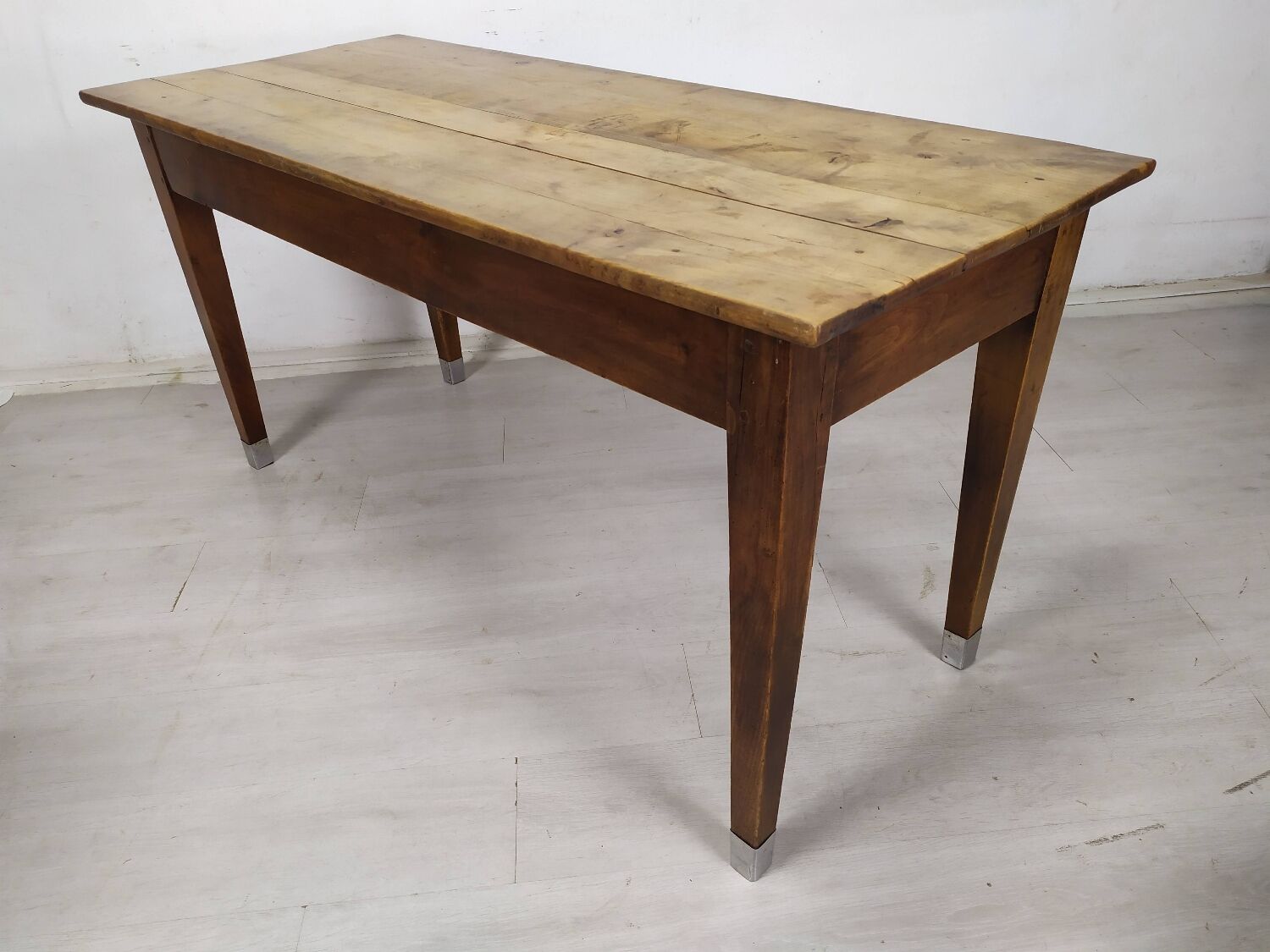 Table de ferme bistrot