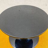 Vintage coffee table with tulip base in black lacquered plastic