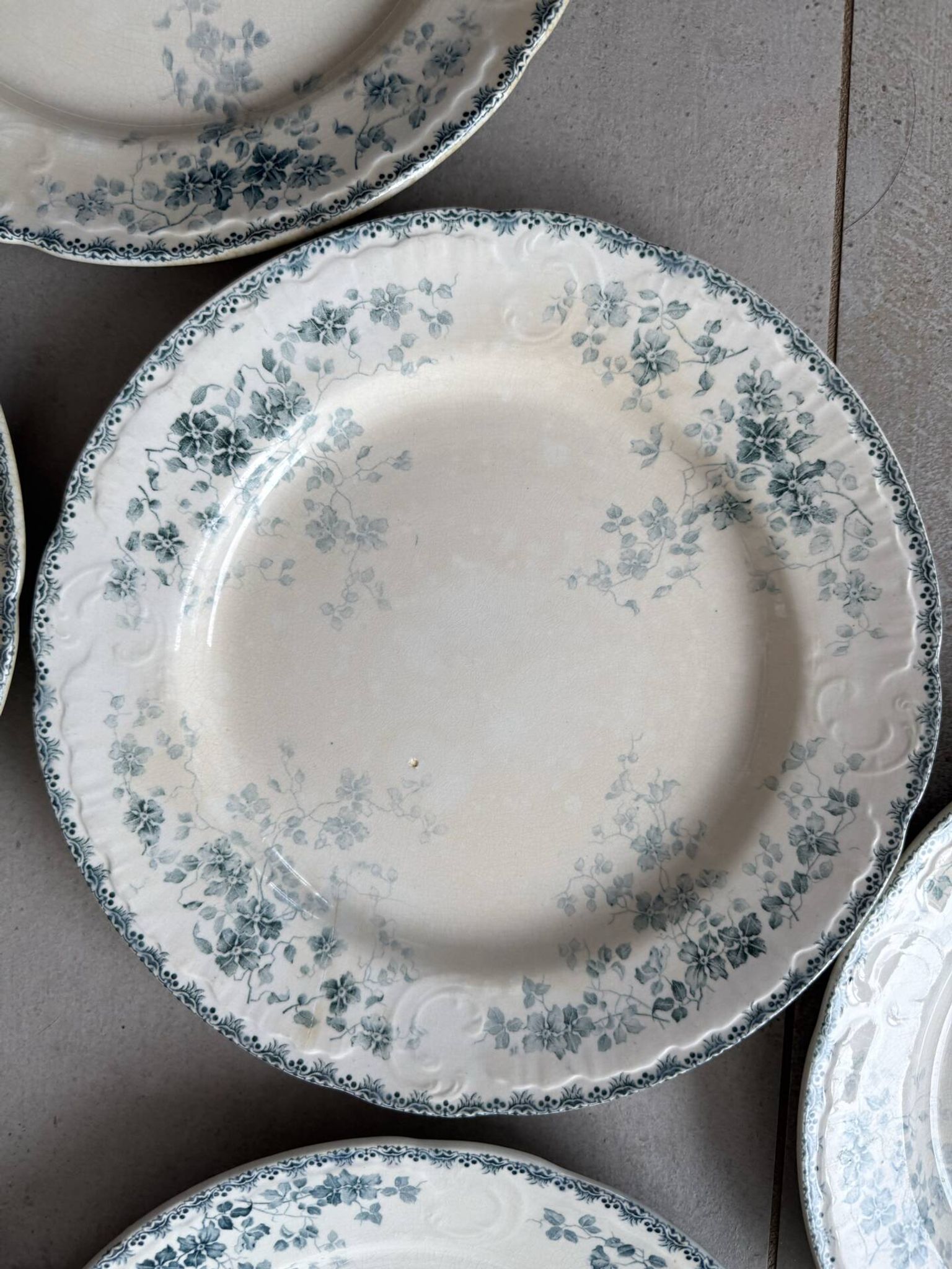 Lot of 7 flat plates Boulenger Choissy le Roi