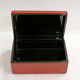 Coffret en bois laqué rouge et décor nacre