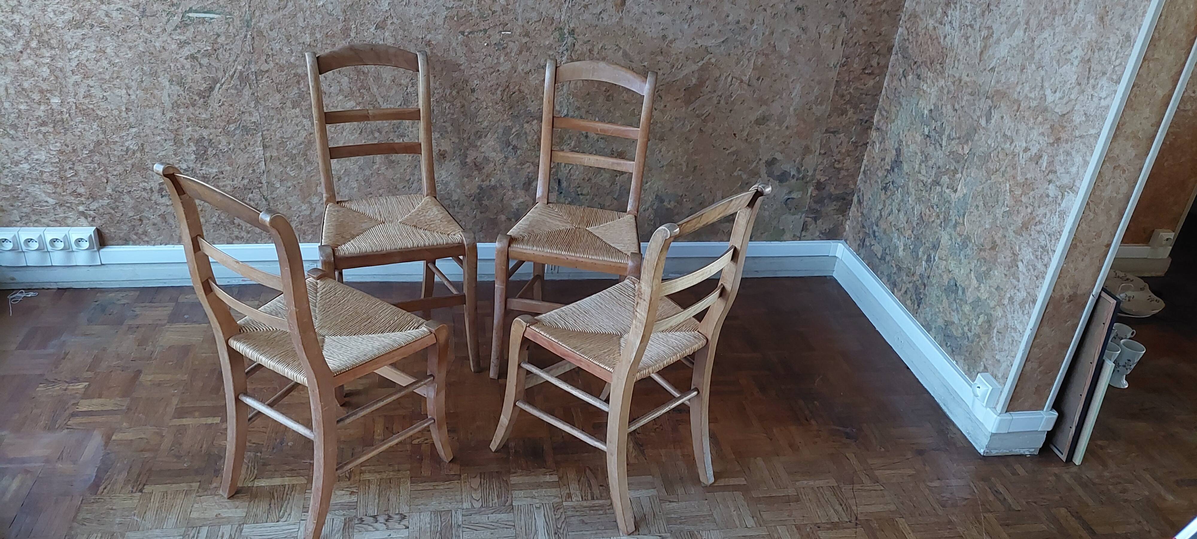 Set of 4 straw chairs in cherry wood