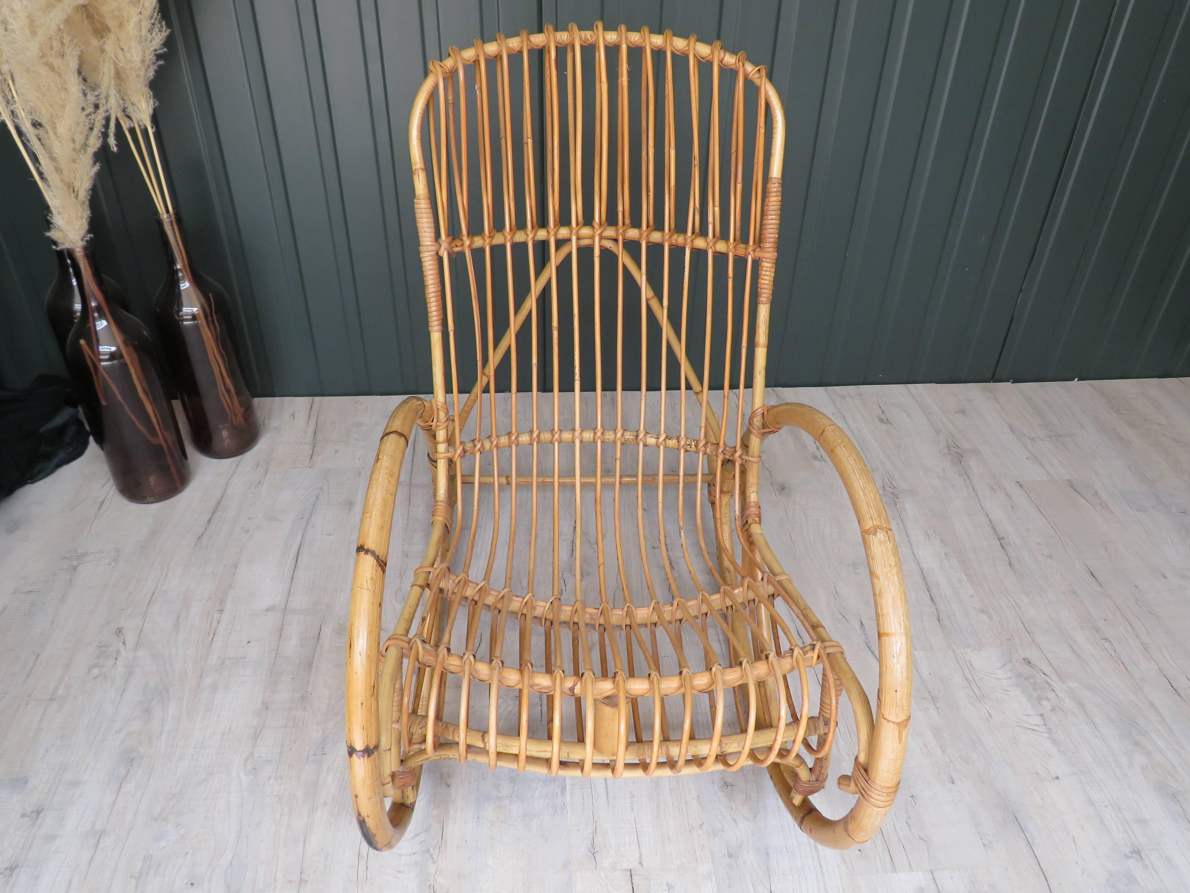 Rocking flesh in rattan