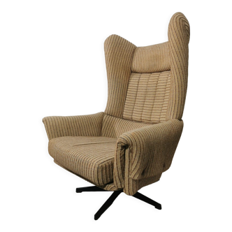 Fauteuil avec oreilles by up zavody