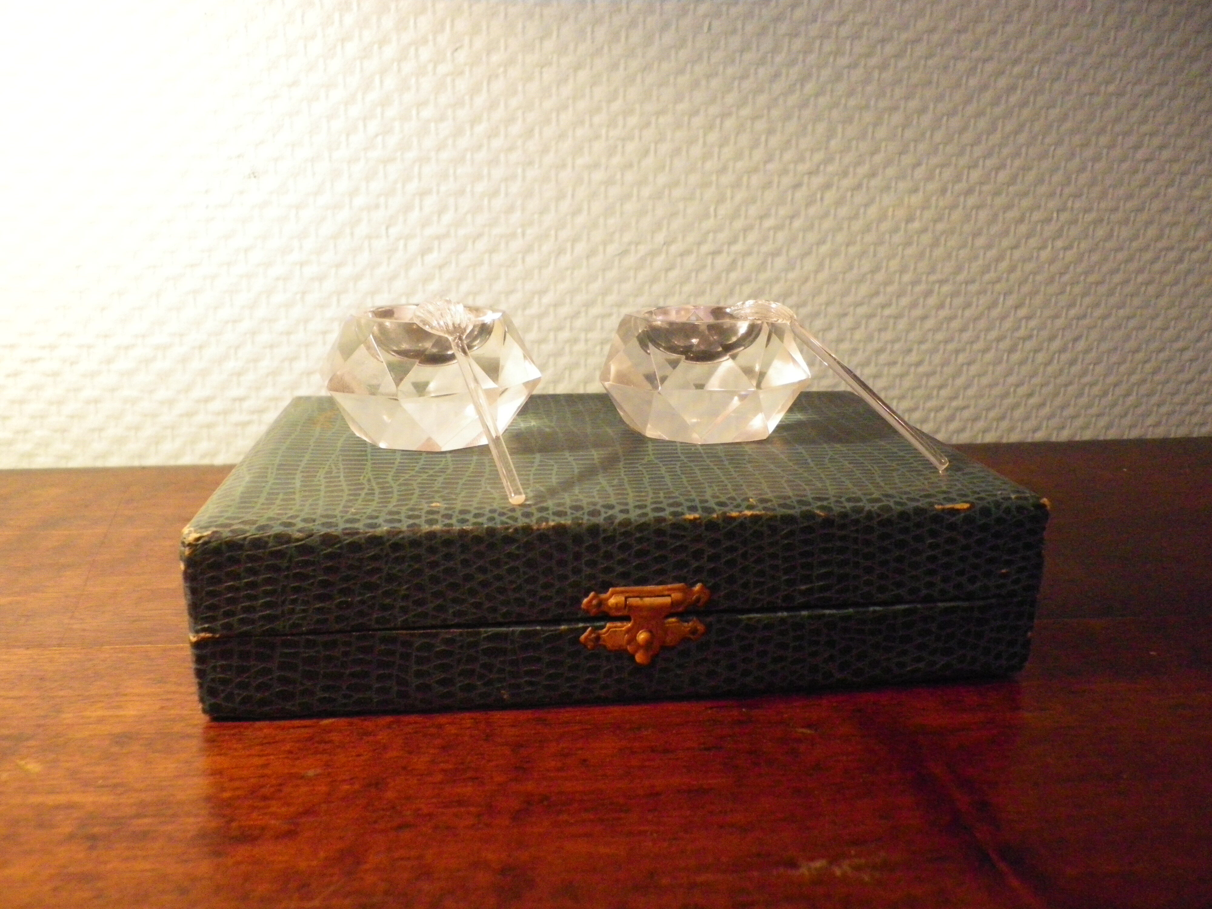 Duo of Saleron in crystal with their serving spoons, in original box - 50s -