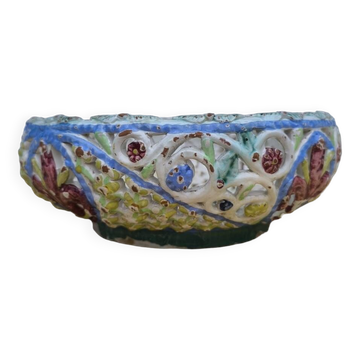 Italian barbotine fruit bowl from the 1930s