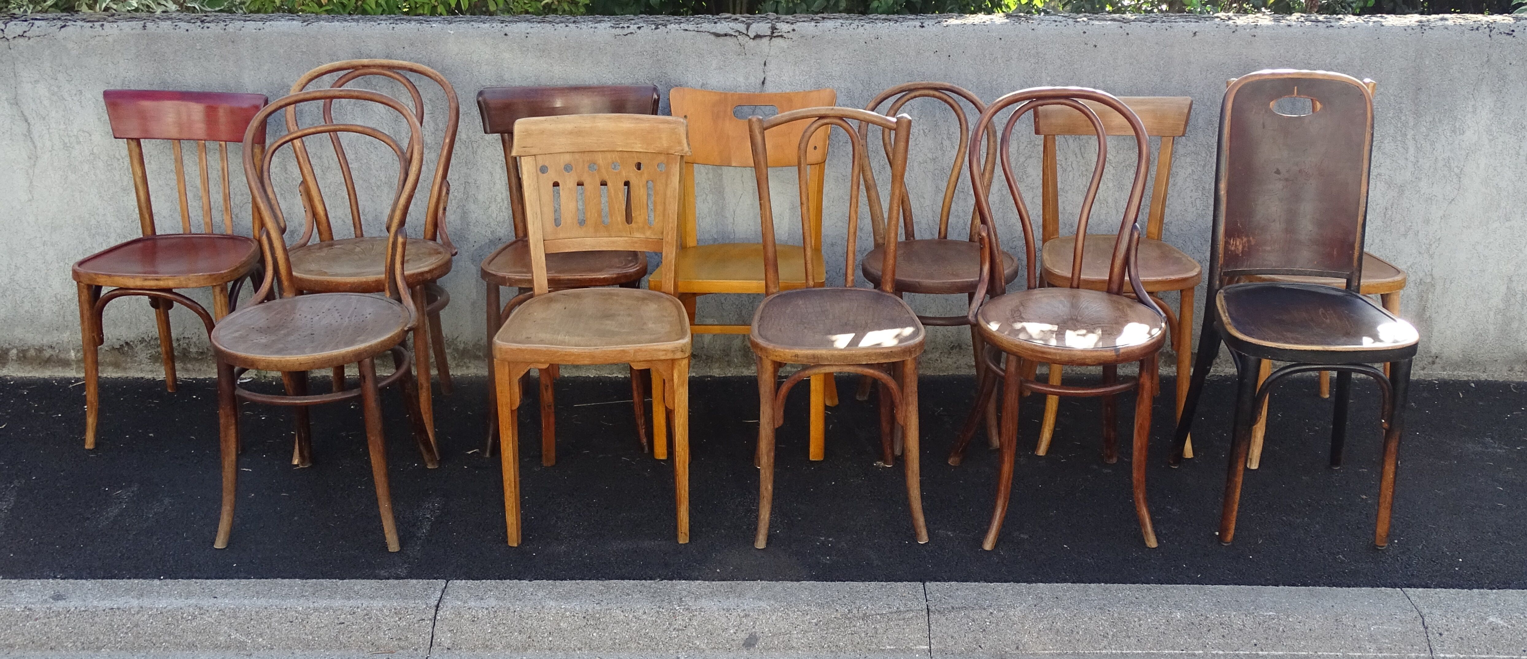 Lots de 12 chaises dépareillées bistrot