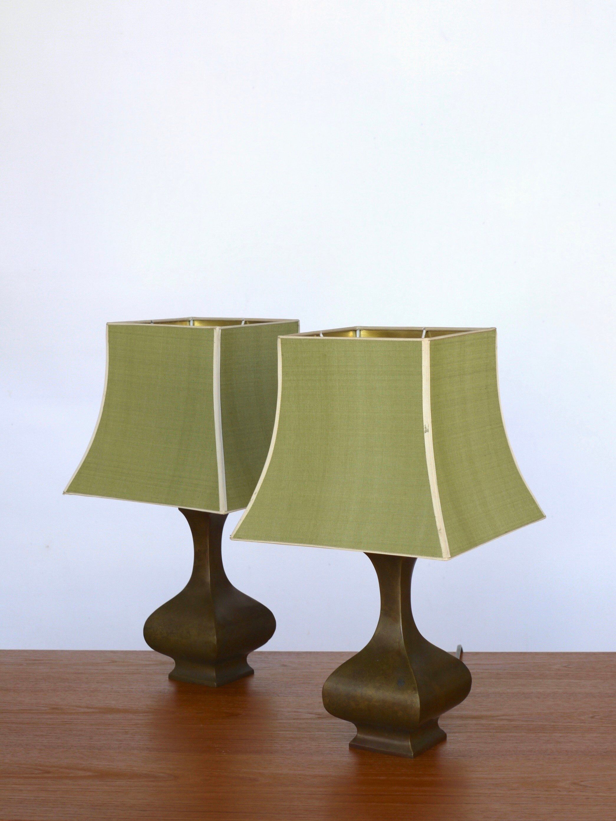 Chinoiserie brass table lamps, 1950s, set of 2
