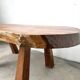 Table basse brutaliste en noyer massif, plateau slab live edge, France