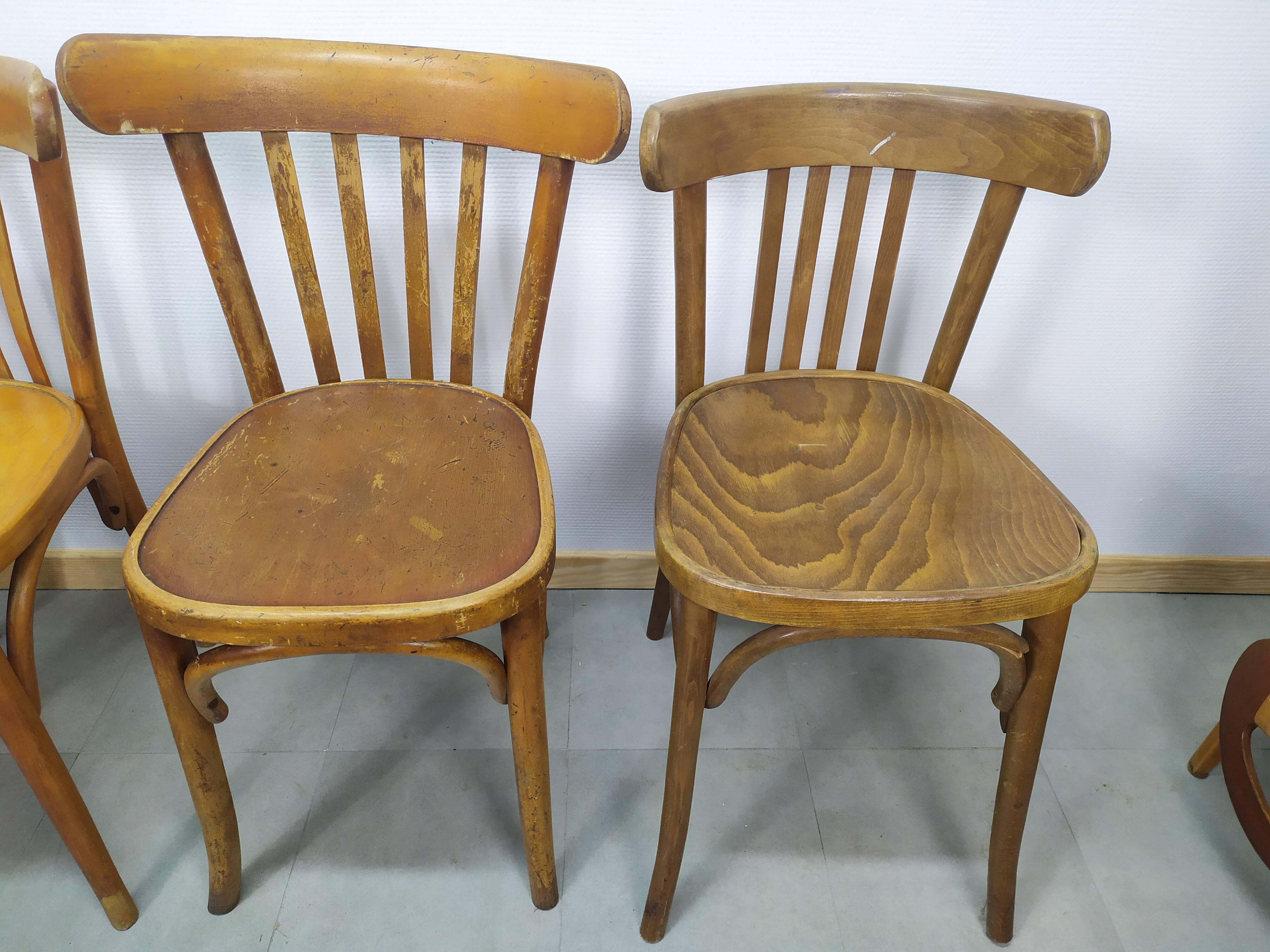 Lot de 4 chaise de bistrot en bois vintage