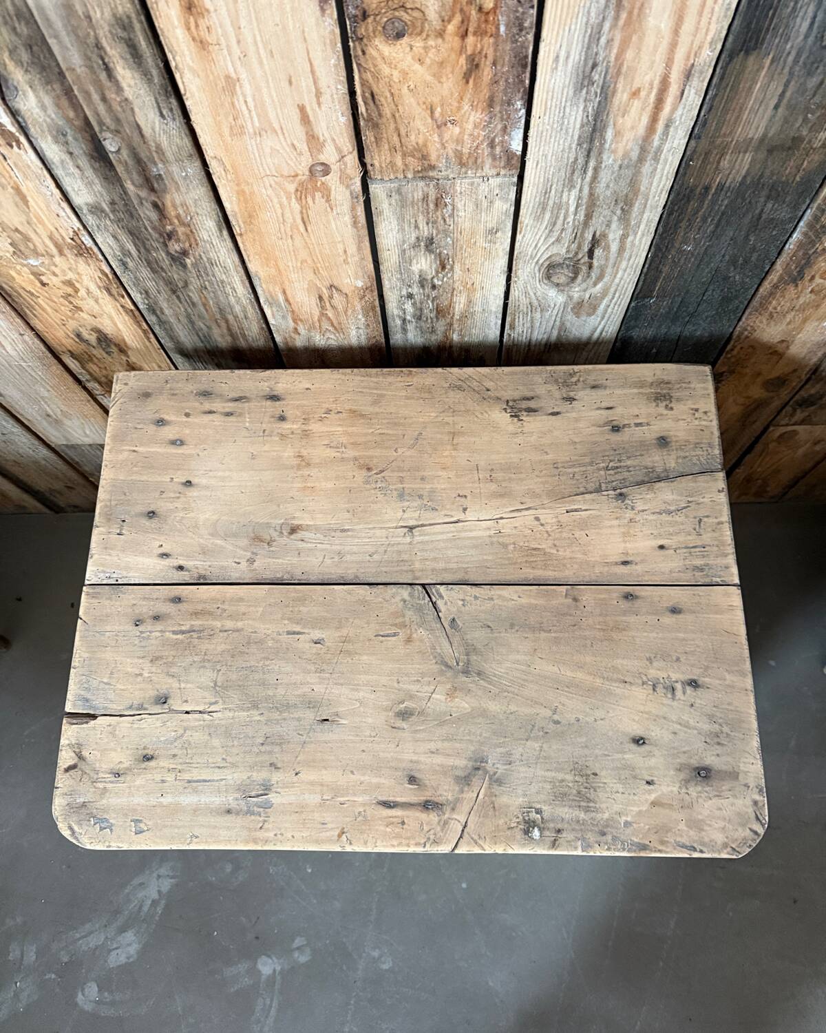 Old raw wood chest (renovated)