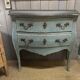 Ancienne commode de style Louis XV