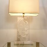 Lampe de table en laiton et lucite années 1970