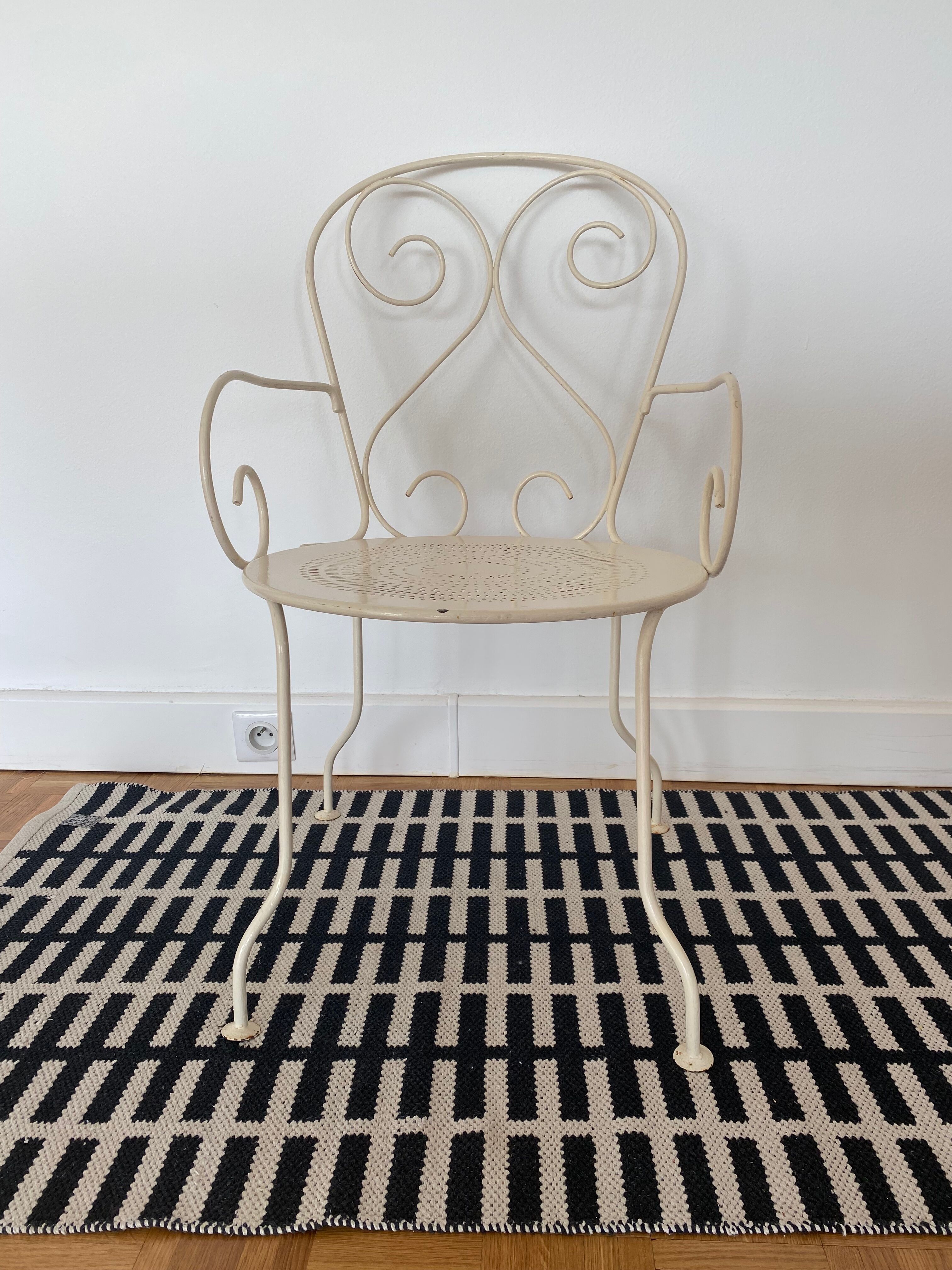Wrought iron garden armchair Montmartre style