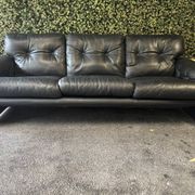 Black leather 3-seater sofa – Tobia Scarpa for B&B Italia