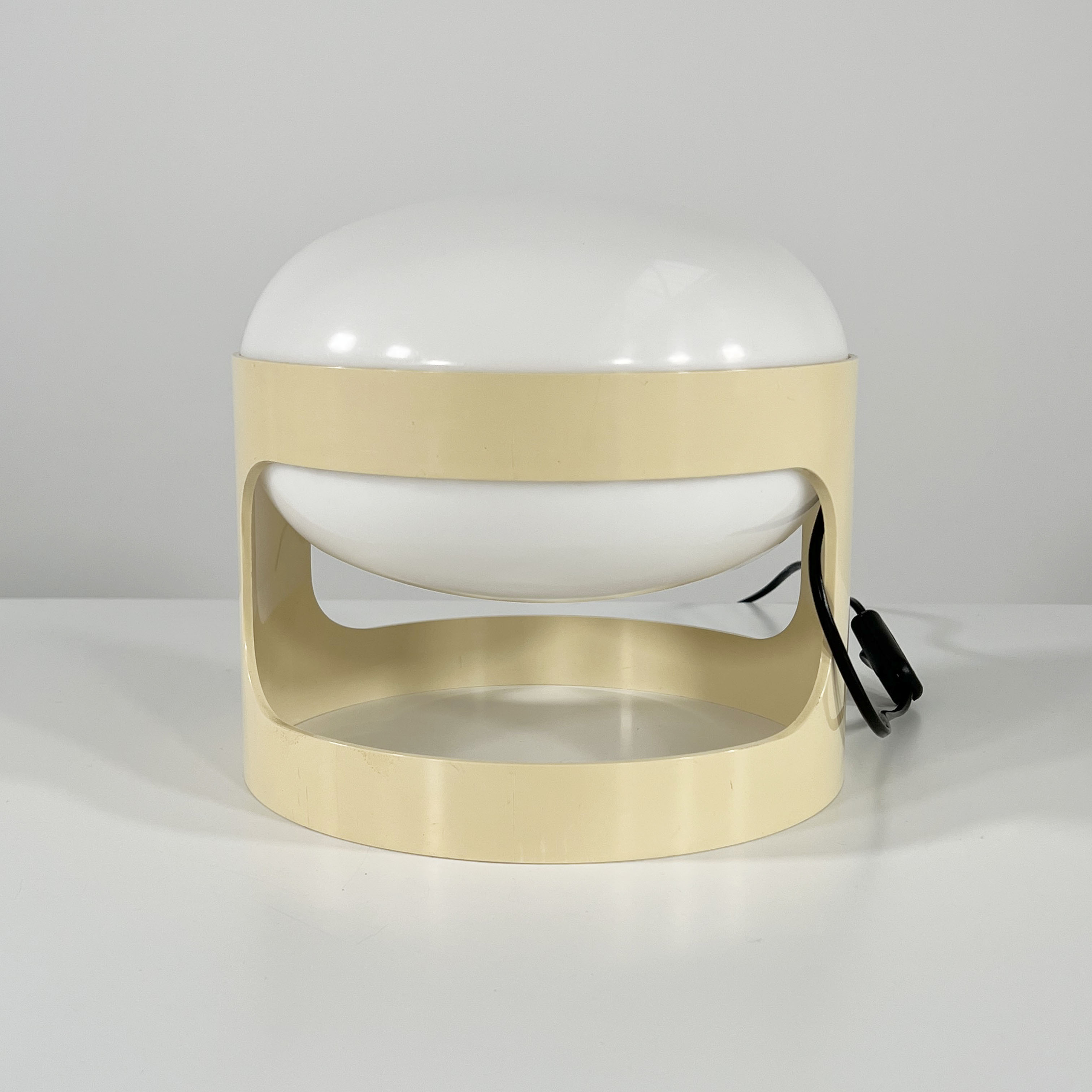 Lampe de Table KD27 beige par Joe Colombo pour Kartell, 1970