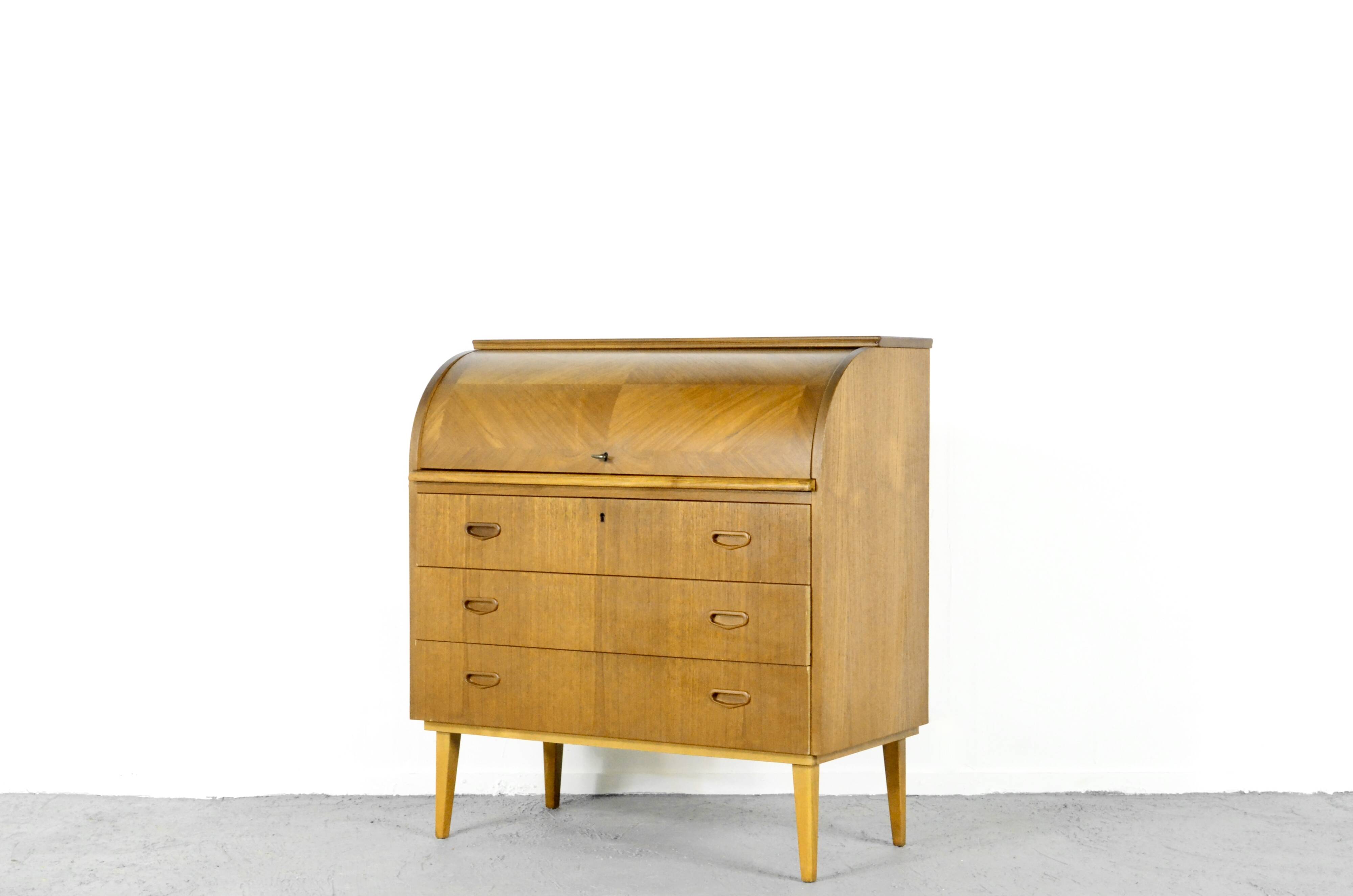 Bureau / bureau suédois en teck à plateau roulant du milieu du Secle