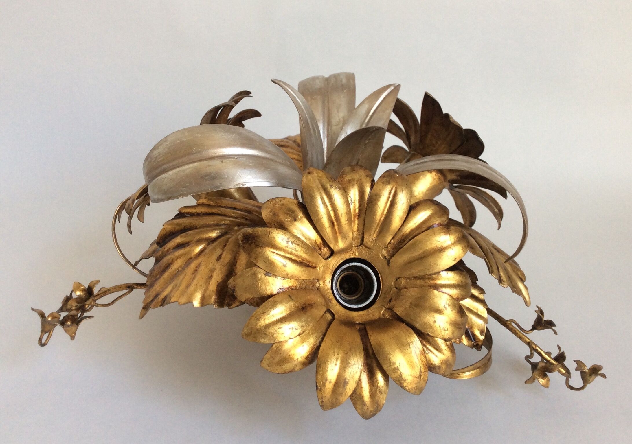 Gold metal wall lamp