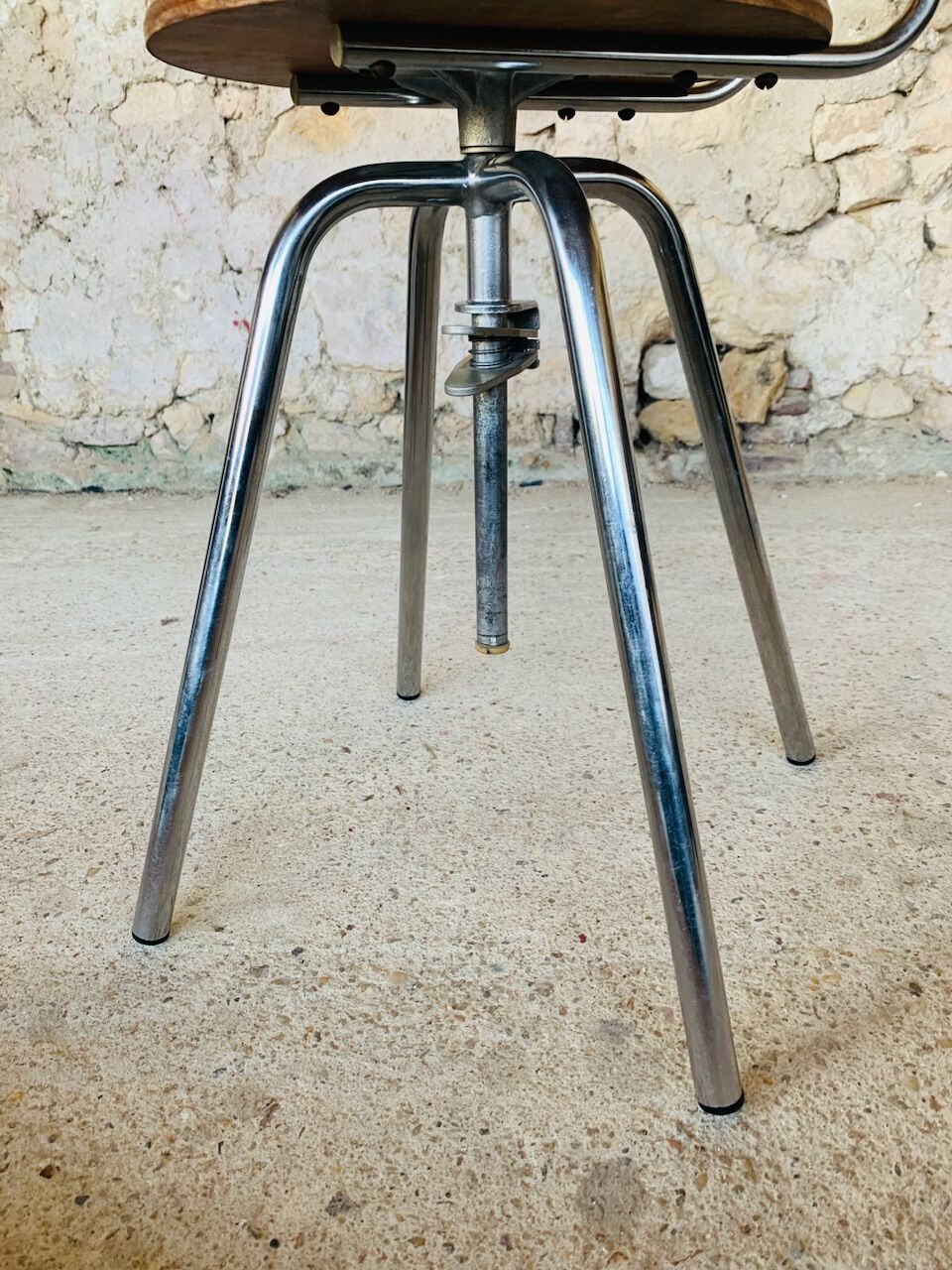 Vintage industrial metal and wood stool with adjustable swivel seat, 1960's