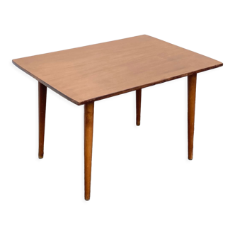 Table basse en bois à pied compas