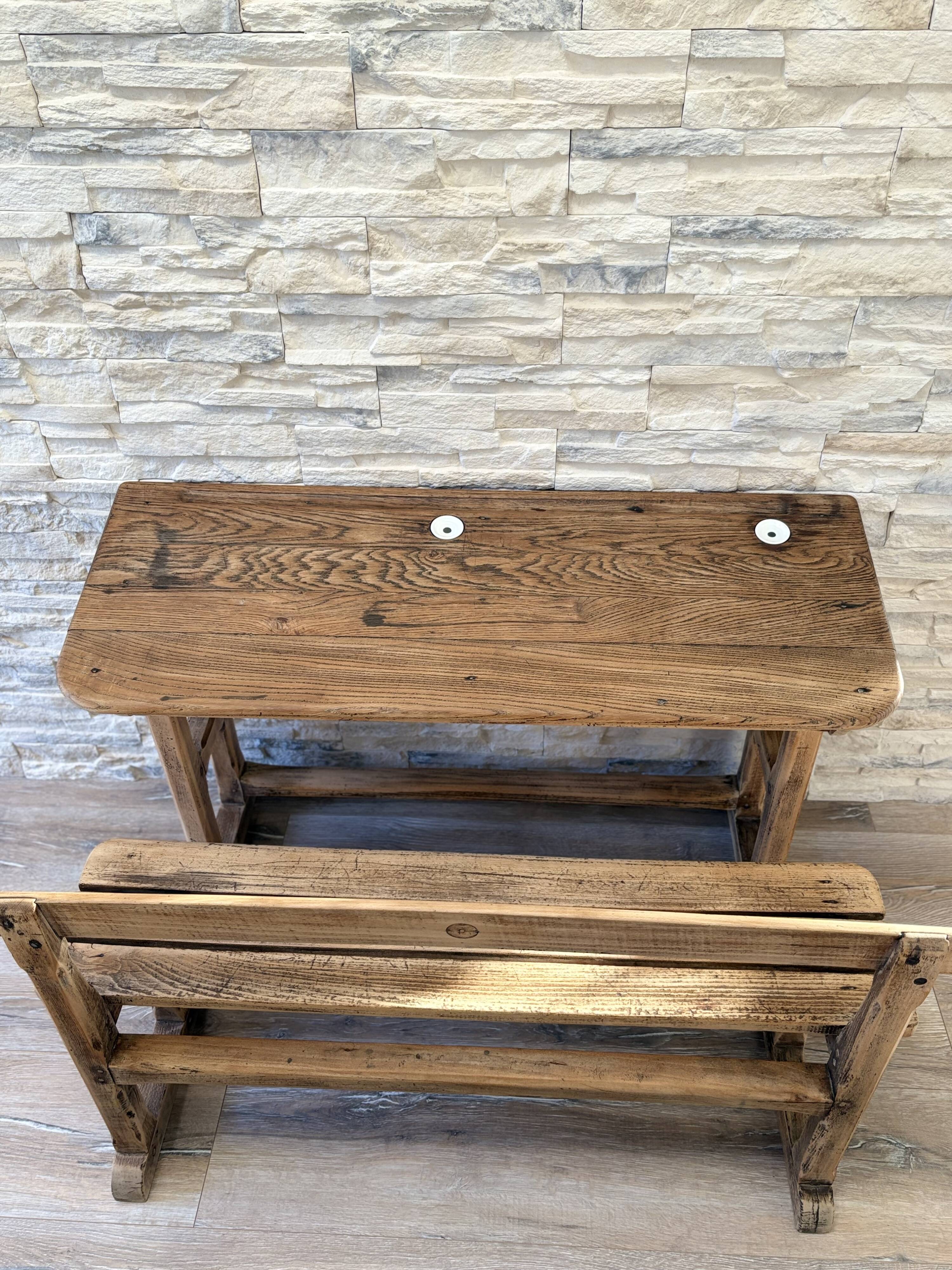 Pupitre ancien enfant
