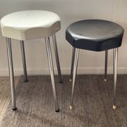 Duo de tabourets en bakélite, années 50