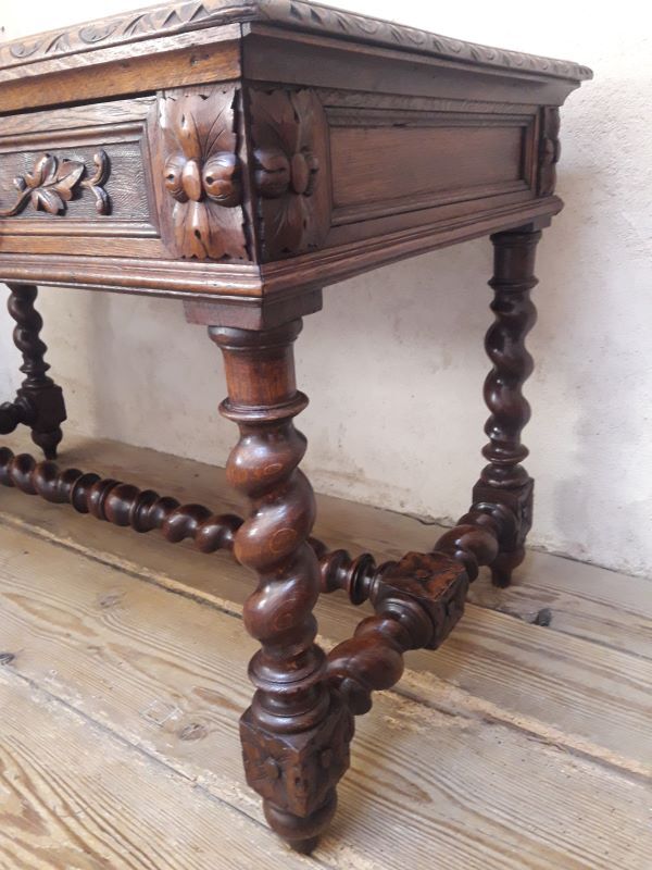 Middle Louis XIII style office