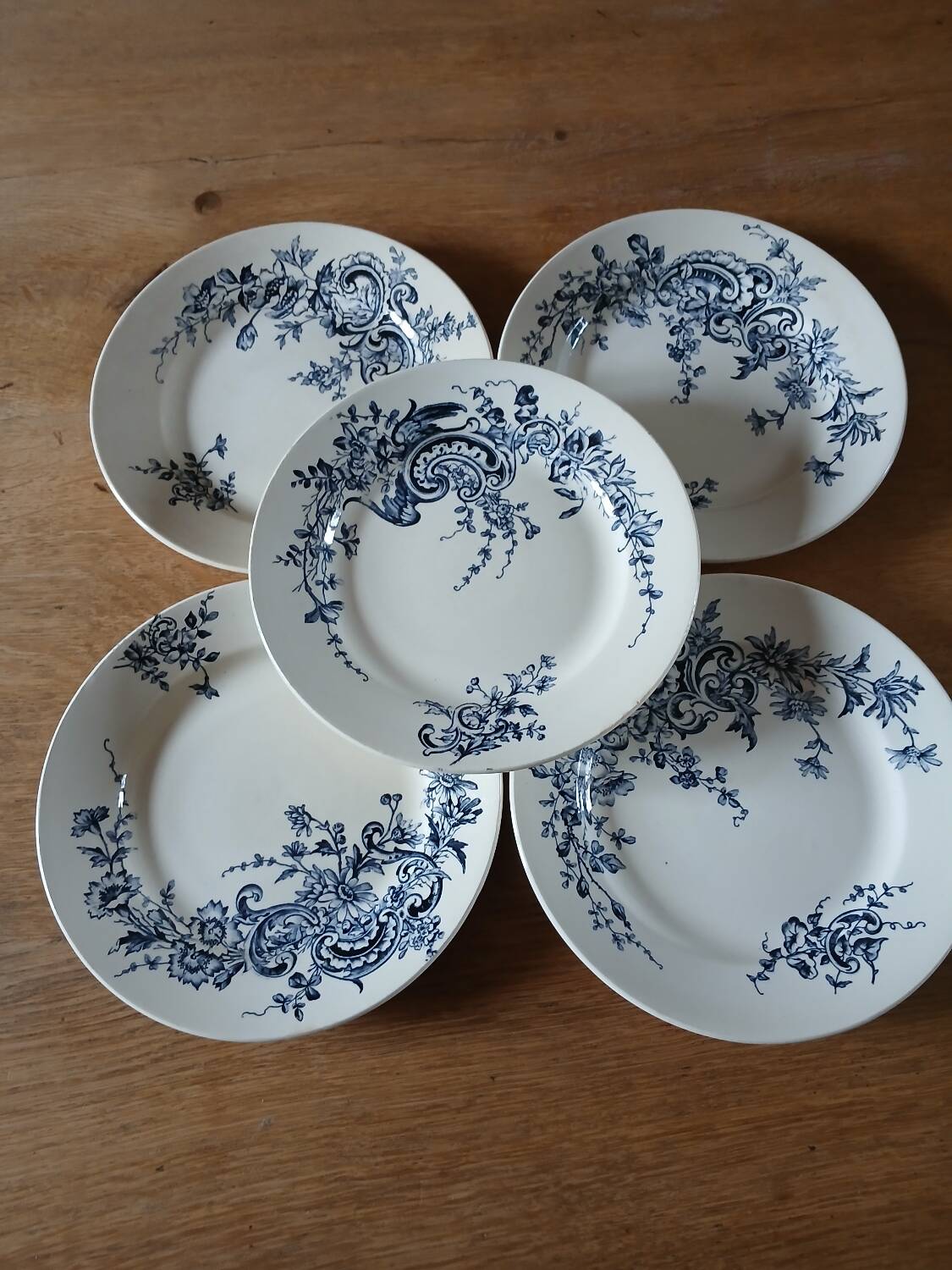 5 assiettes plates Terre de fer HB & Cie