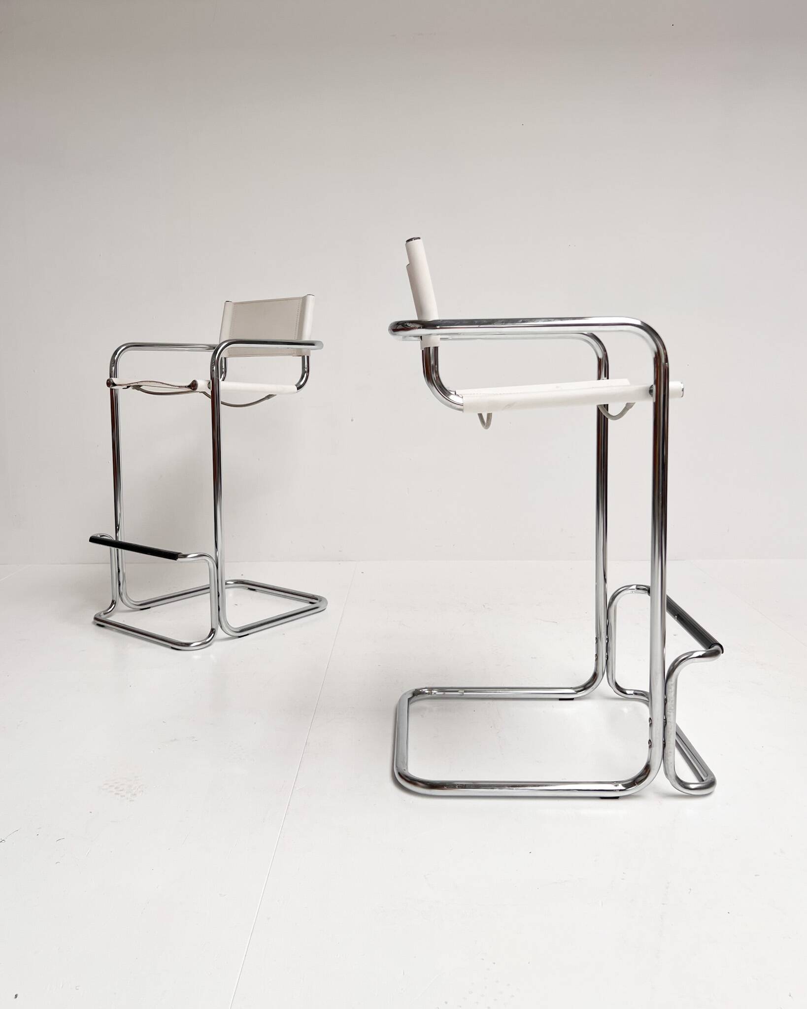 Set of 2 leather bar stools attributed to Mart Stam, 1970s