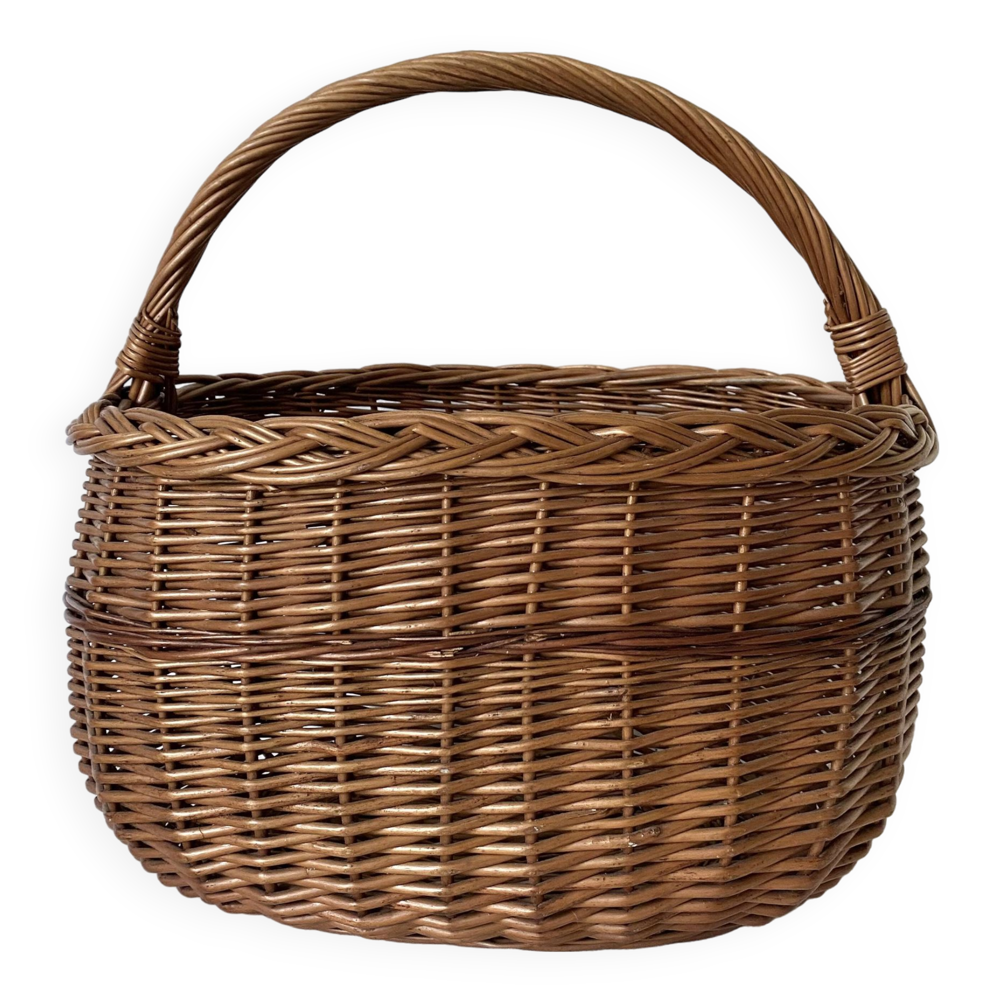 Woven wicker basket