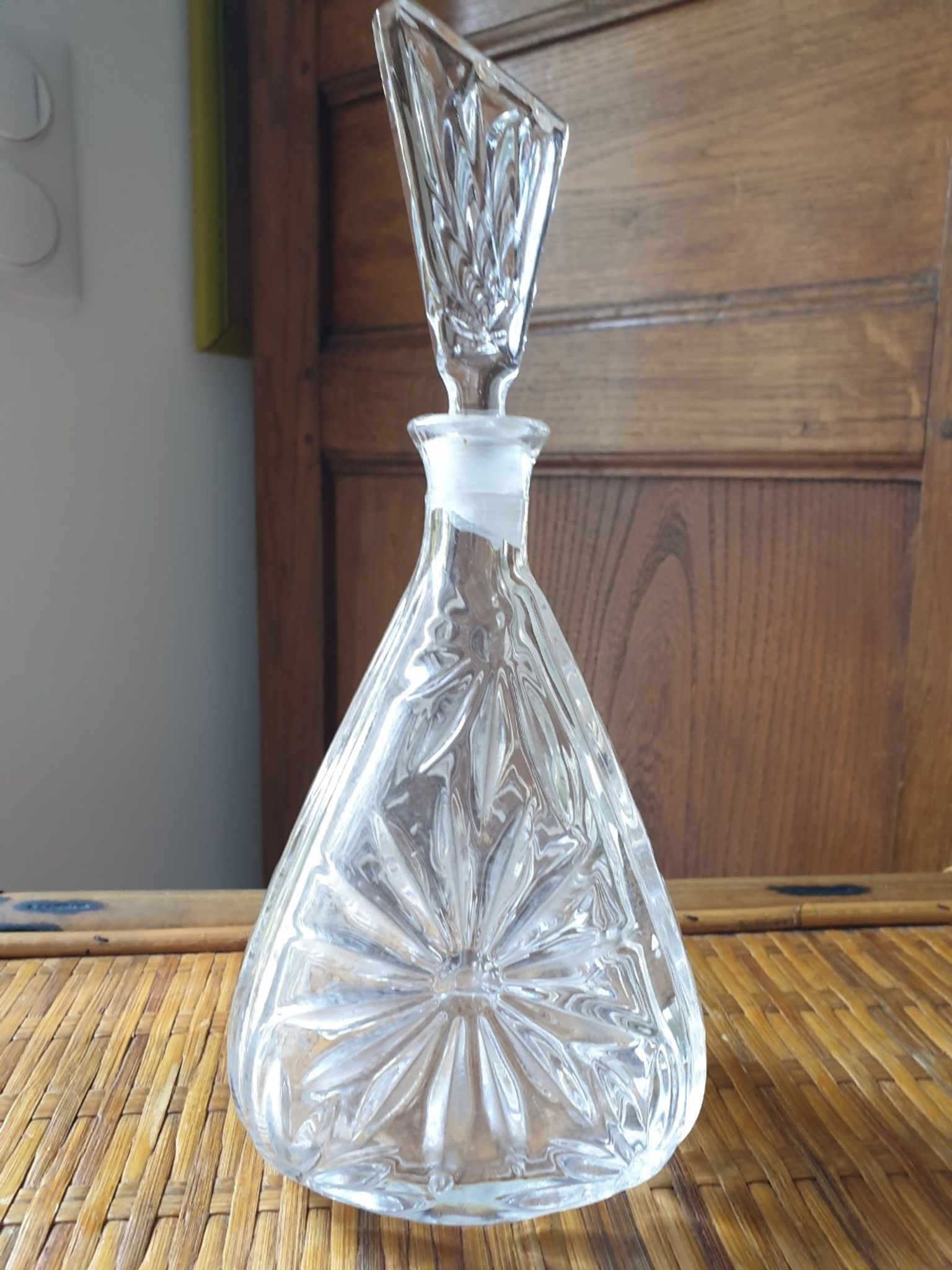 Crystal decanter