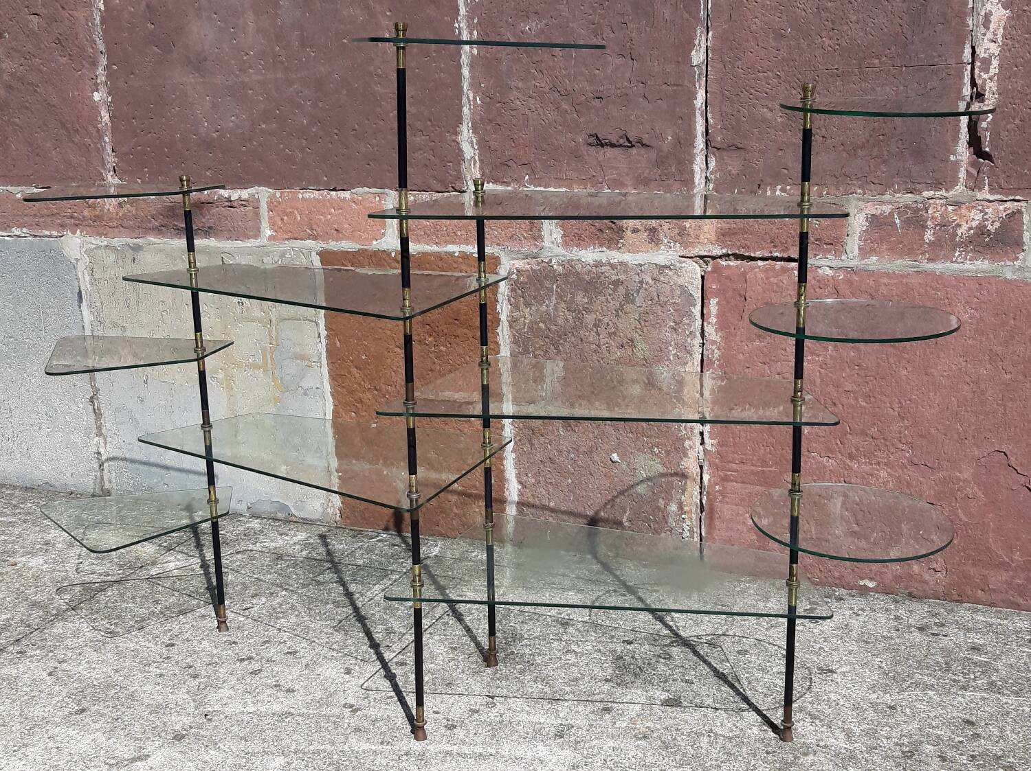 Glass display case (or counter). (1950s/60s)