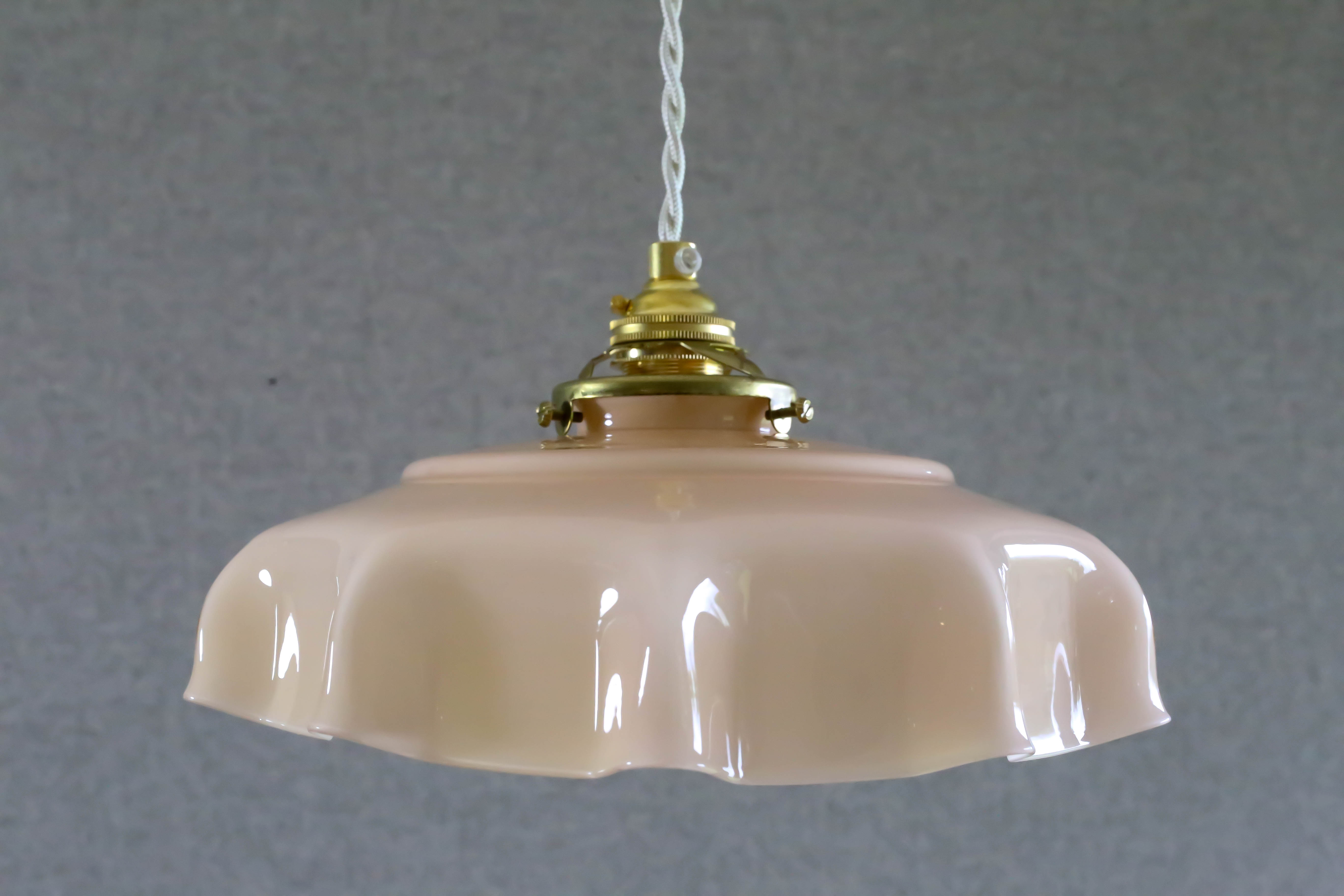 Pale pink opaline hanging lamp delivered with cable and new brass socket
